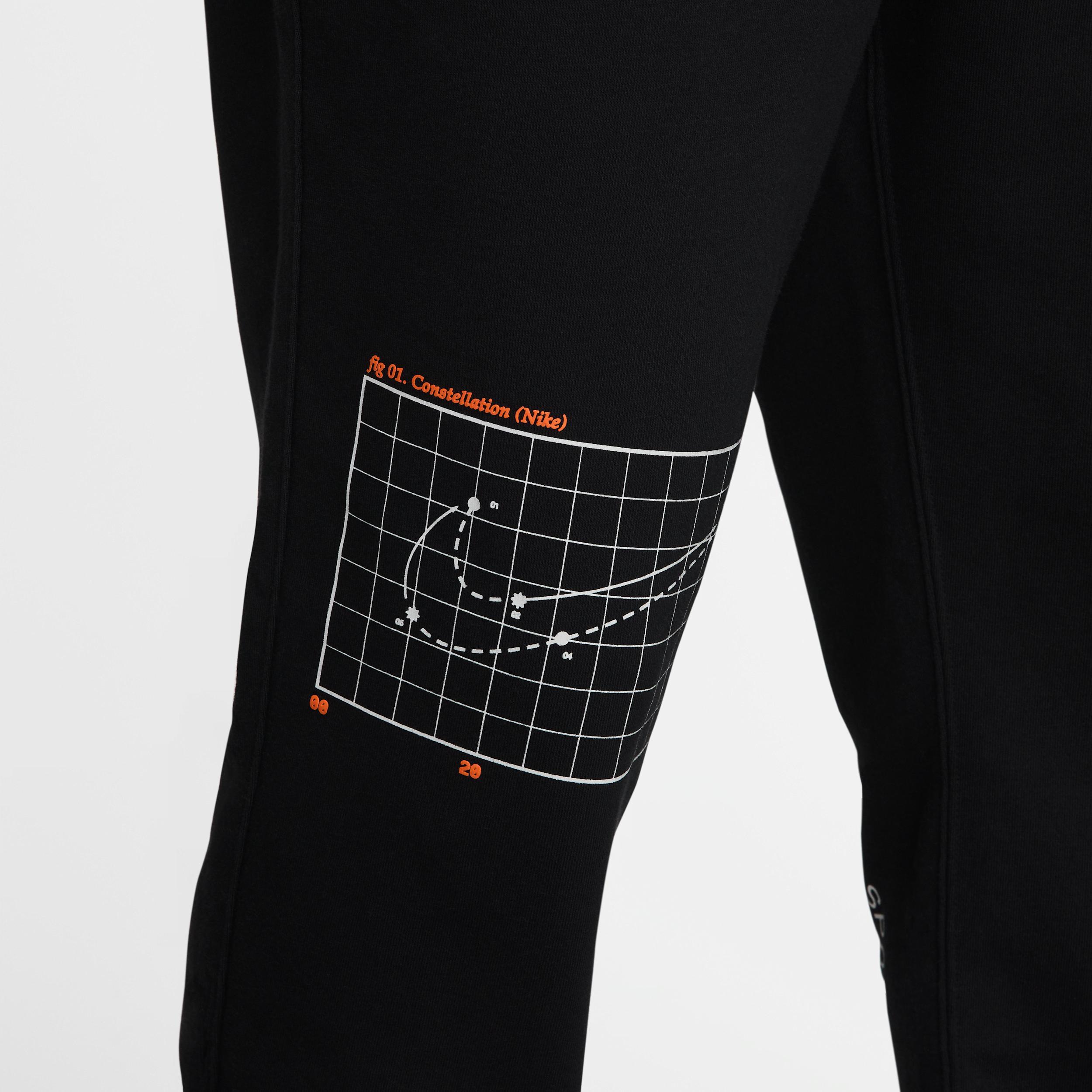 Nike Men's Club French Terry Jogger Pants Product Image