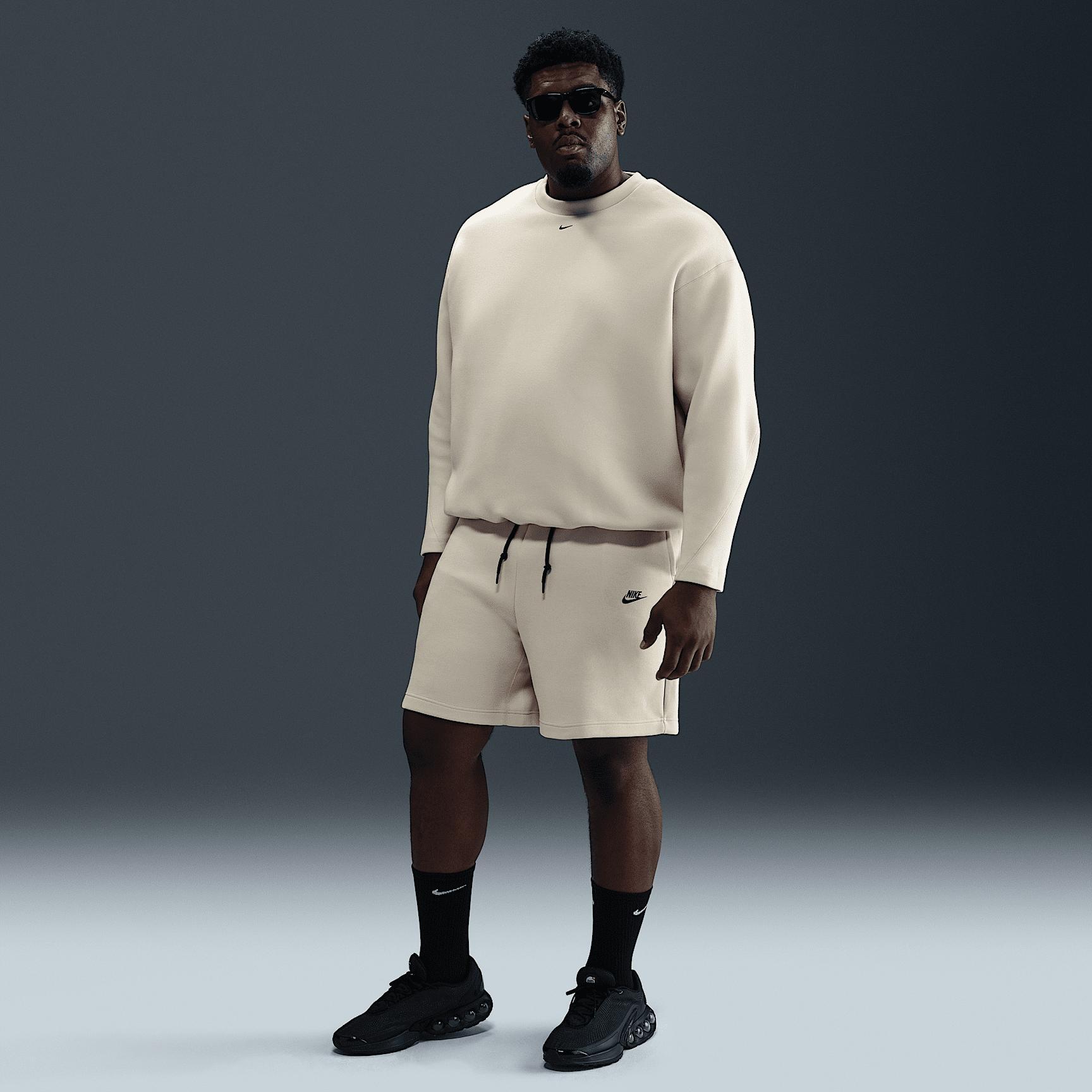 Nike Tech Men's Fleece Crew Product Image