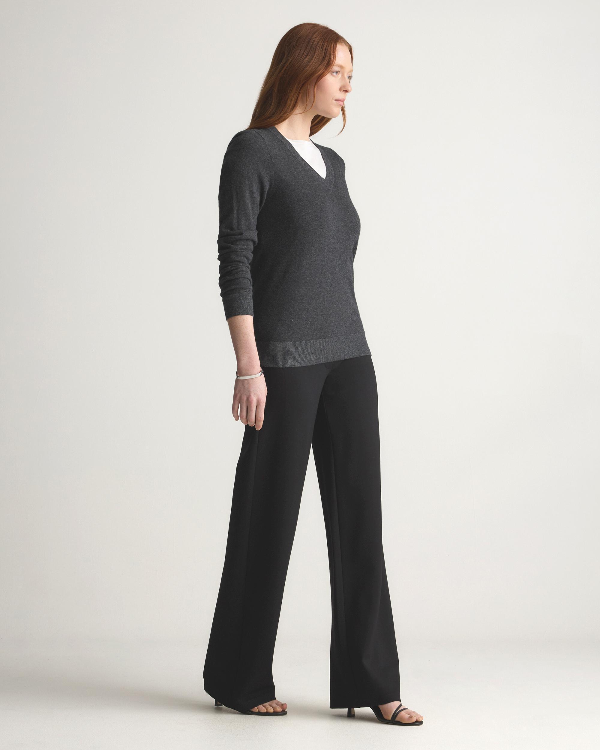 Quince | Women's Lightweight Cotton Cashmere V-Neck Sweater Size XS, Organic Cotton Product Image