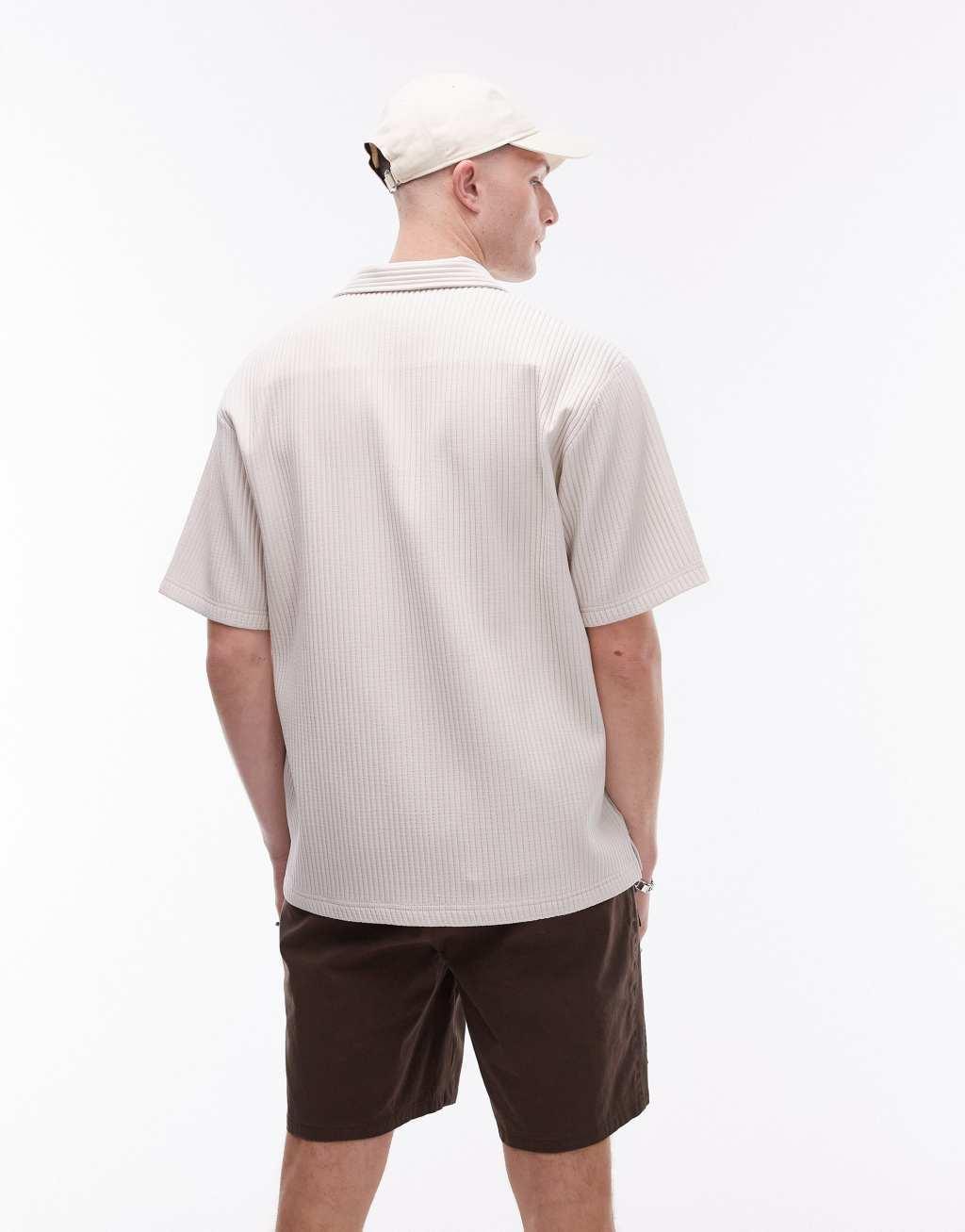 Topman short sleeve plisse polo shirt in light gray Product Image