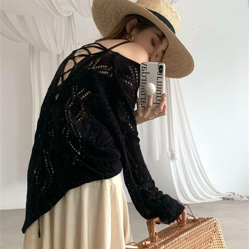 Long-Sleeve V-Neck Plain Perforated Open Back Knit Top Product Image
