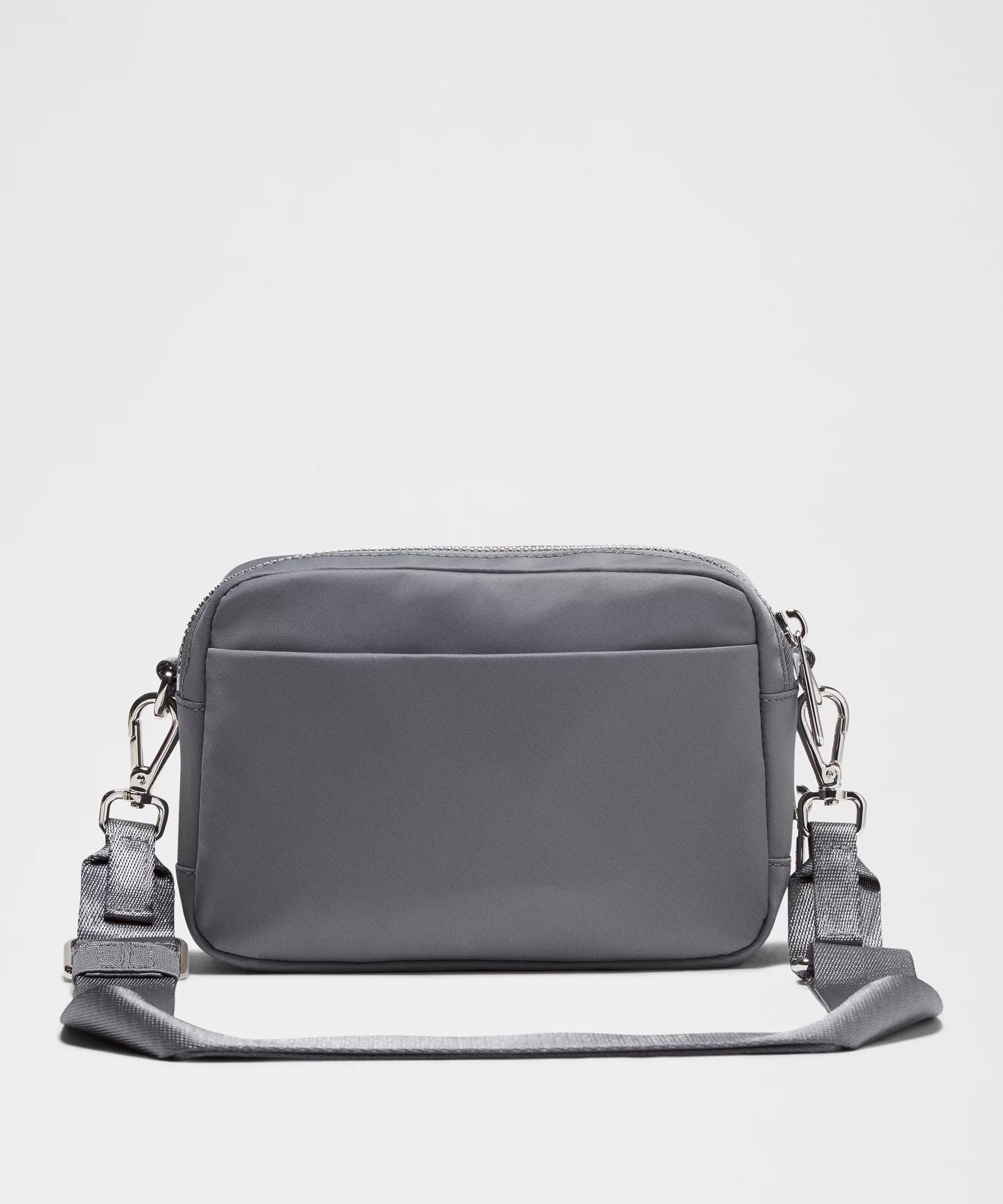 Everywhere Crossbody Bag 2L *Metal Hardware Product Image