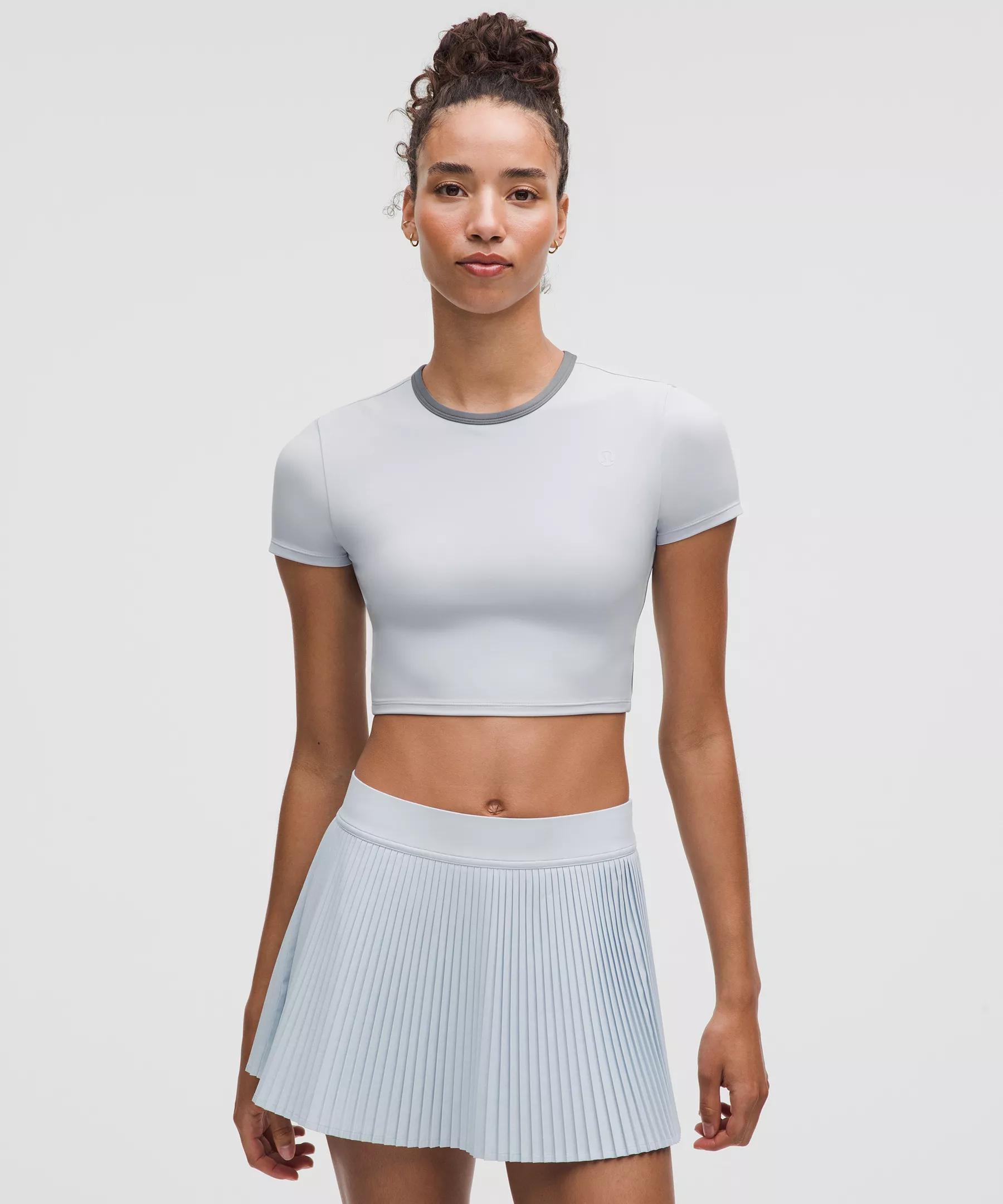 Tight-Fit Cropped Shelf-Bra T-Shirt *Light Support, B/C Cup Product Image