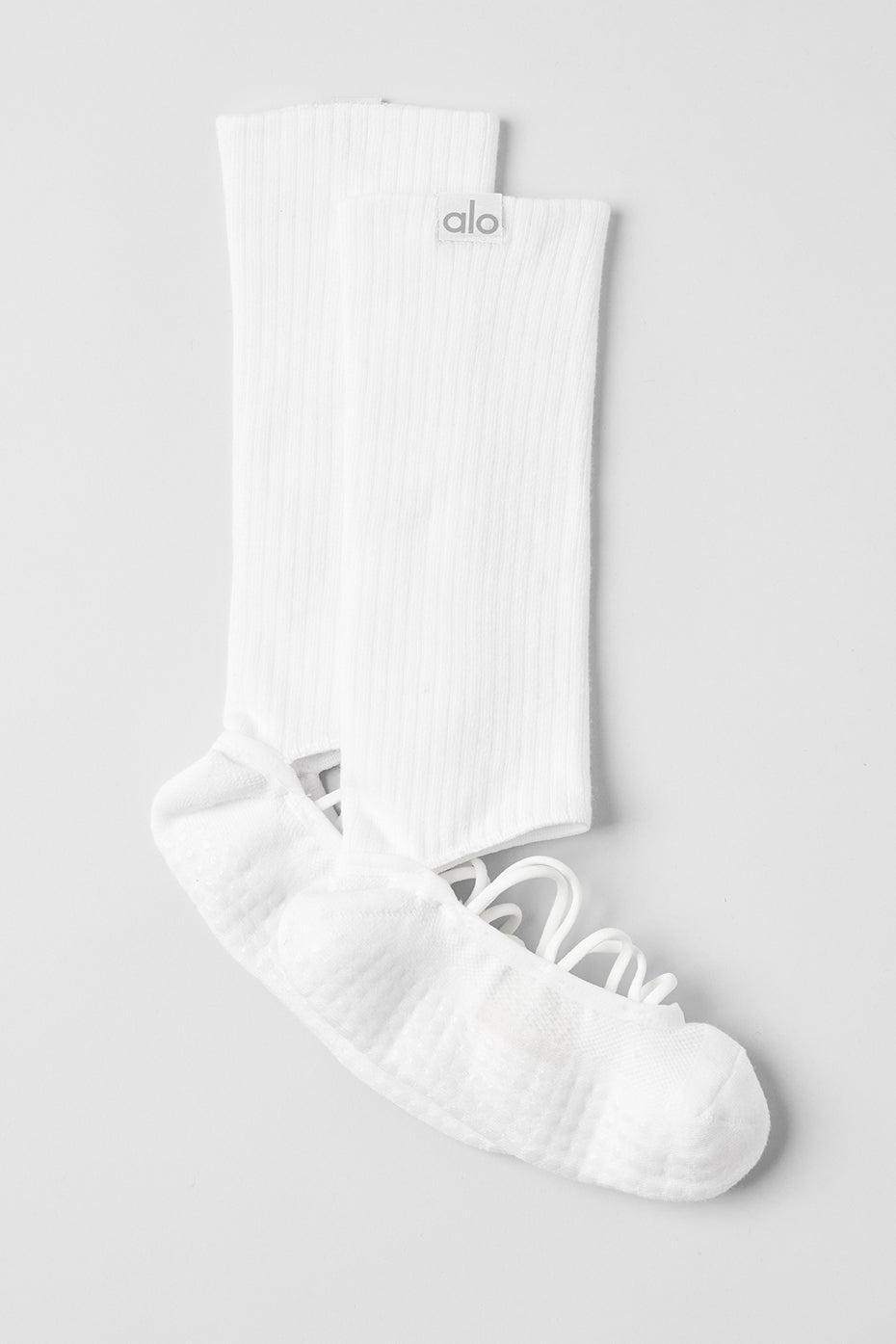 Alo Yoga | Womens Strappy Siren Grip Socks Size: S/M (5-7.5) Product Image