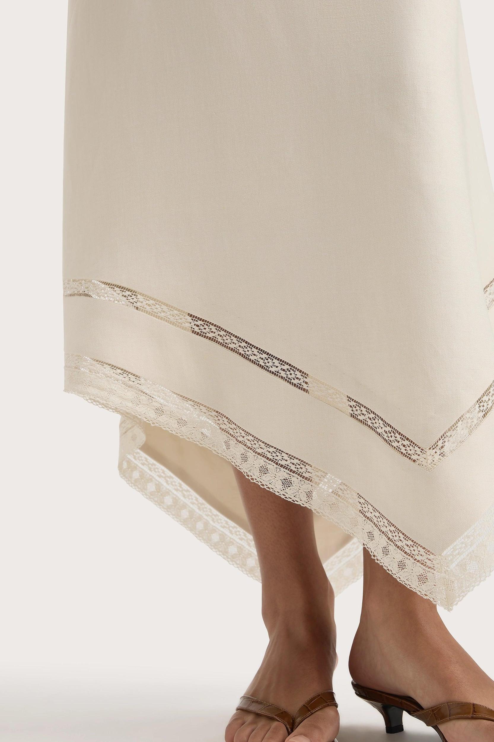 Alva Dress Beige Product Image