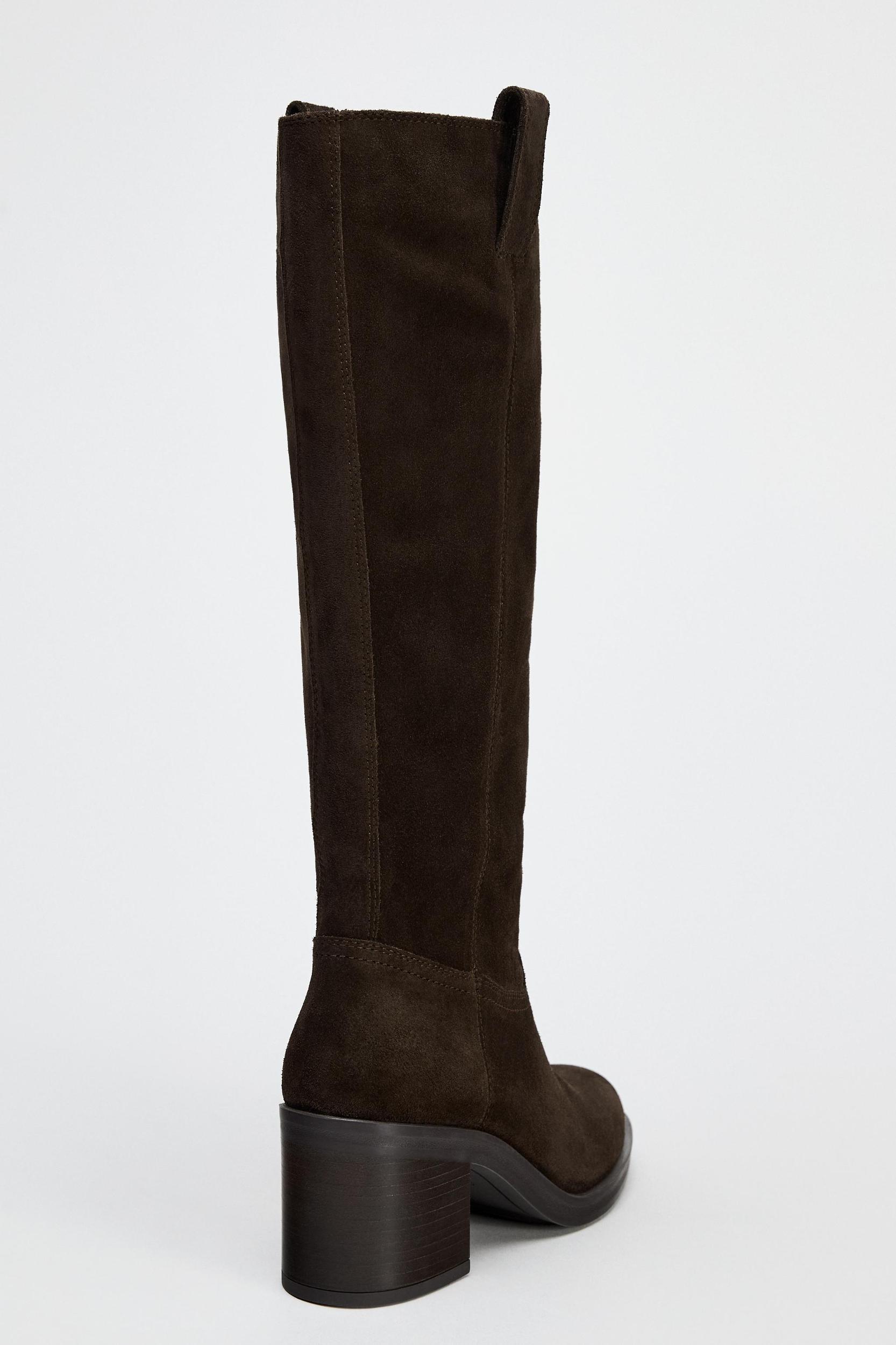 HEELED SUEDE KNEE HIGH BOOTS Product Image