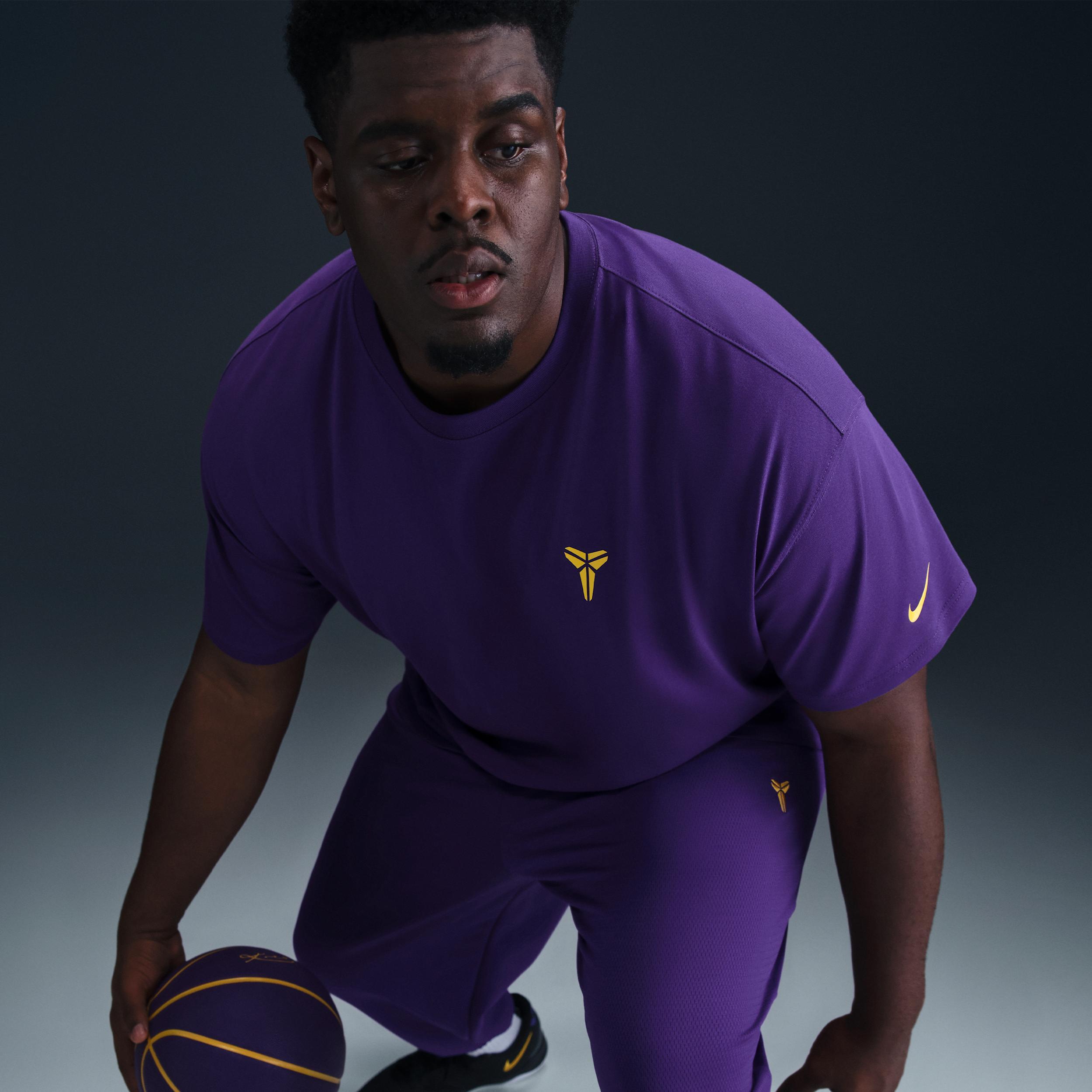 Nike Men's Kobe Basketball T-Shirt Product Image