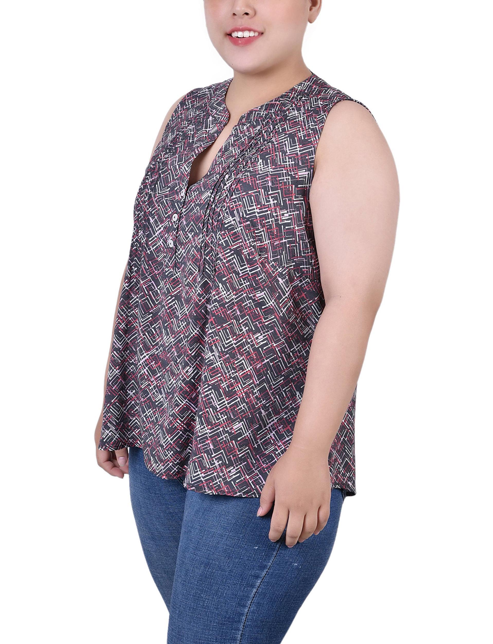Black Red Chervon Sleeveless Pintucked Blouse - Plus Size Product Image