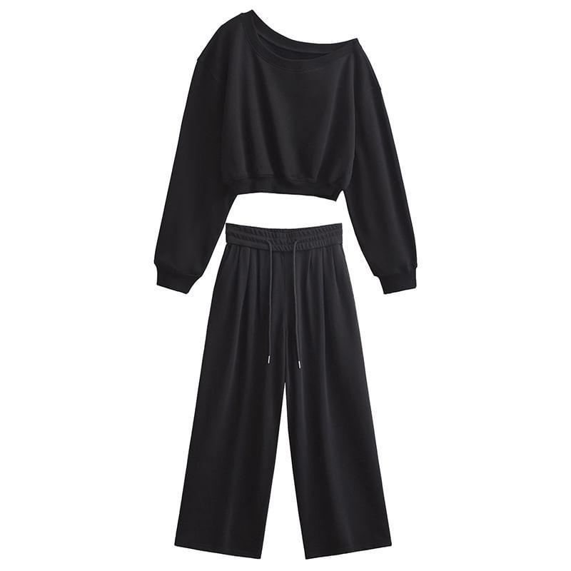 Asymmetrical Plain Crop Pullover Product Image