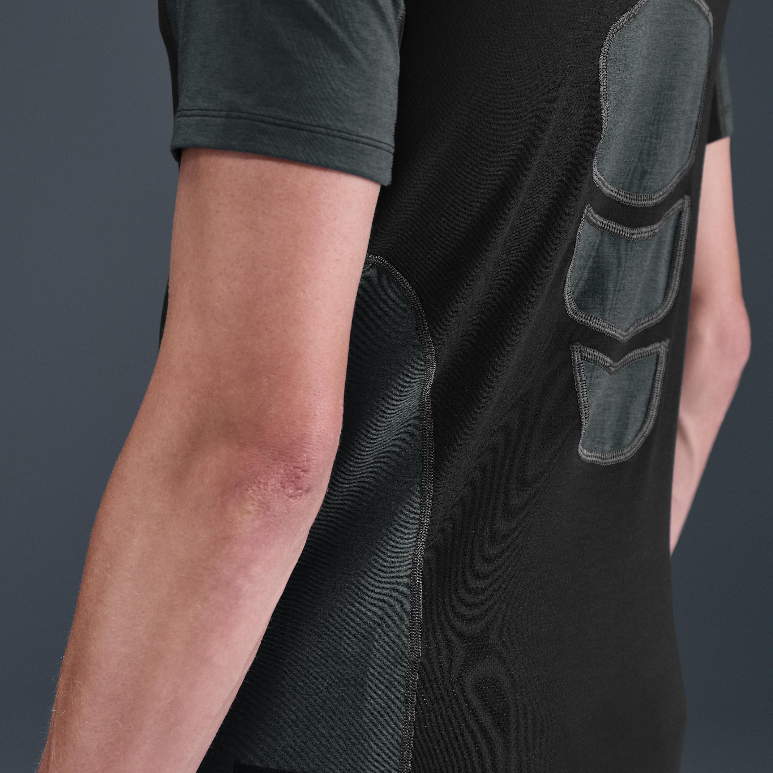 Nike Men's Tech Dri-FIT Short-Sleeve Base Layer Product Image