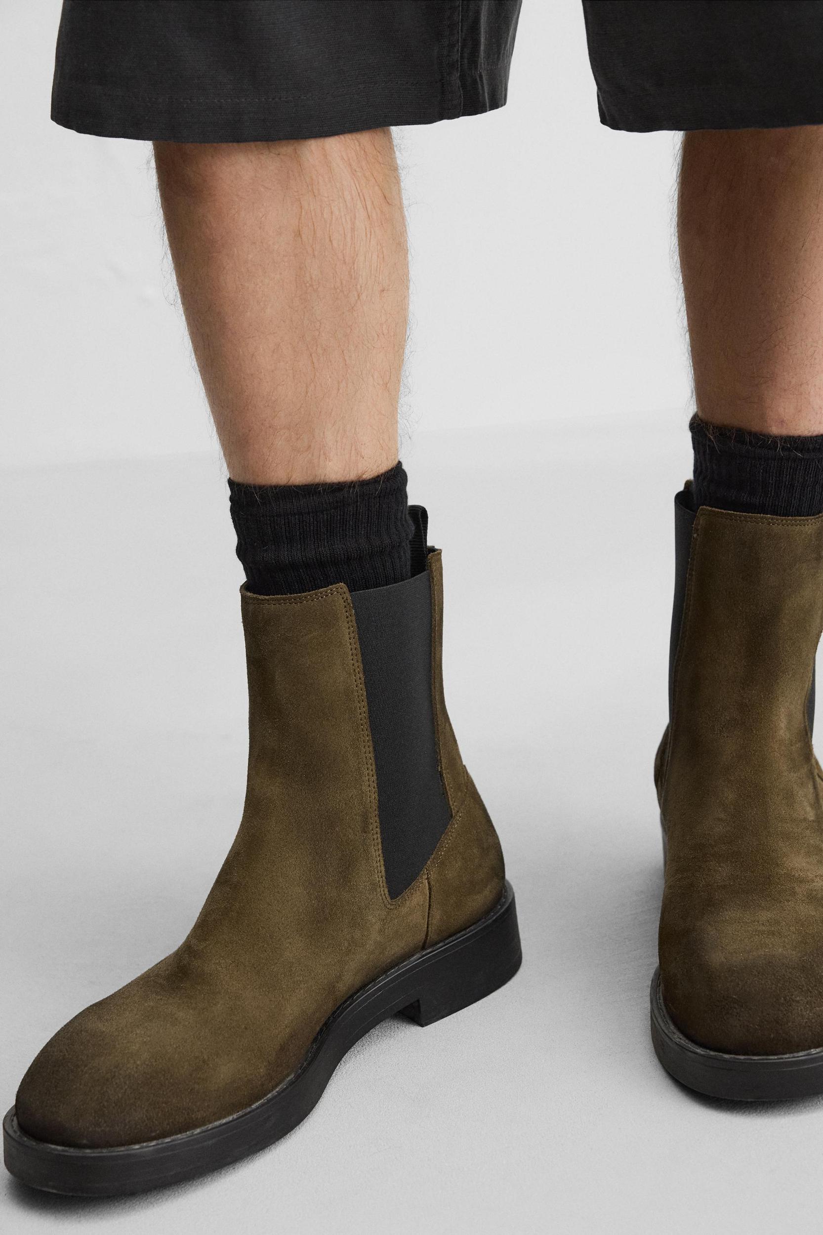 LEATHER CHELSEA BOOTS LIMITED EDITION Product Image