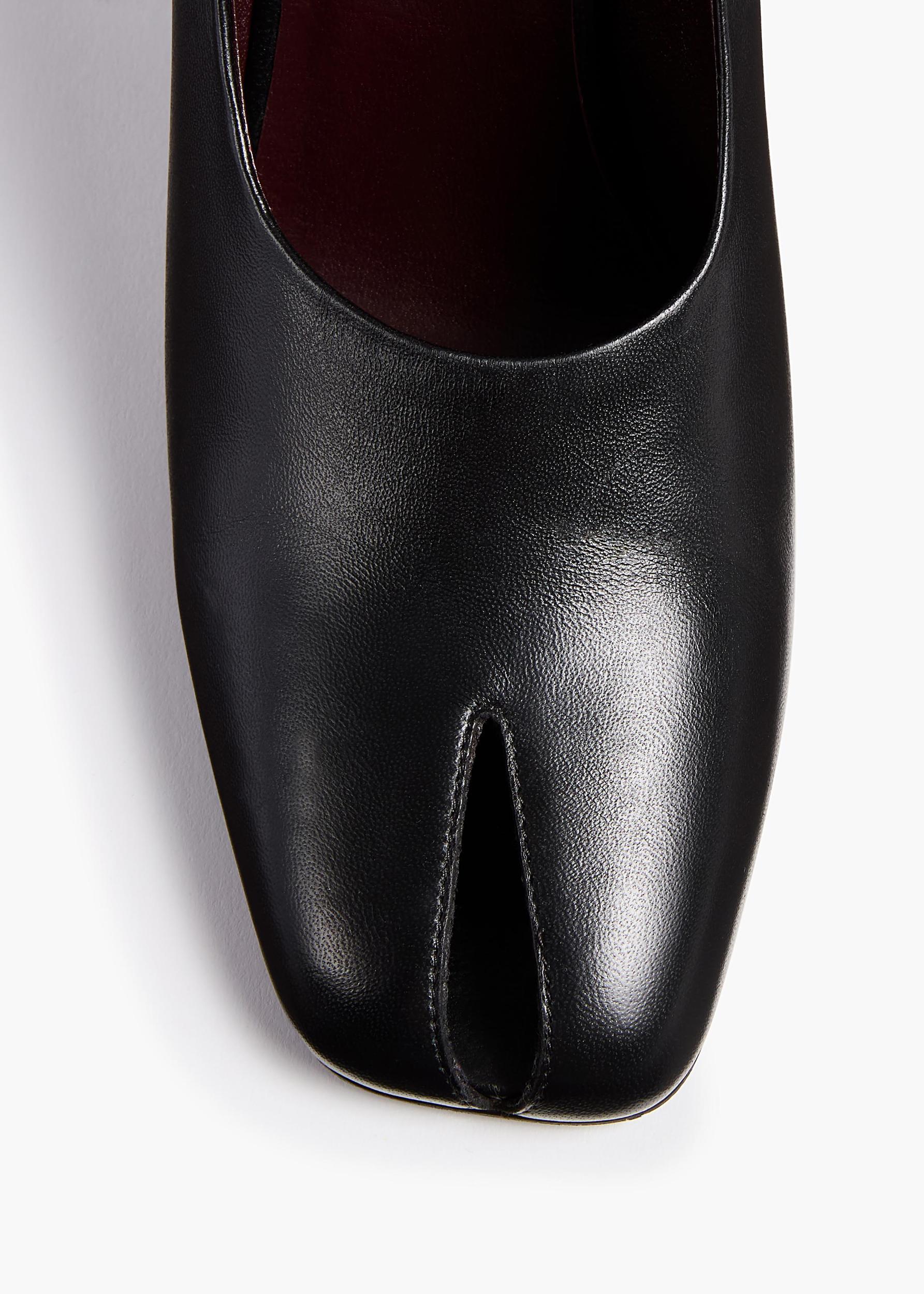 Eva Peep Toe Pump in Black Leather Product Image
