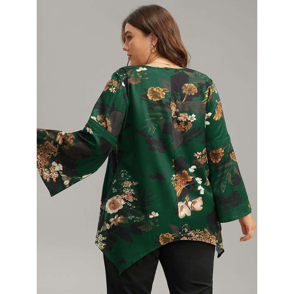 Plus Size DarkGreen Floral Lace Panel V Neck Hanky Hem Blouse Women Elegant Long Sleeve V-neck Dailywear Blouses BloomChic 30/6X Product Image