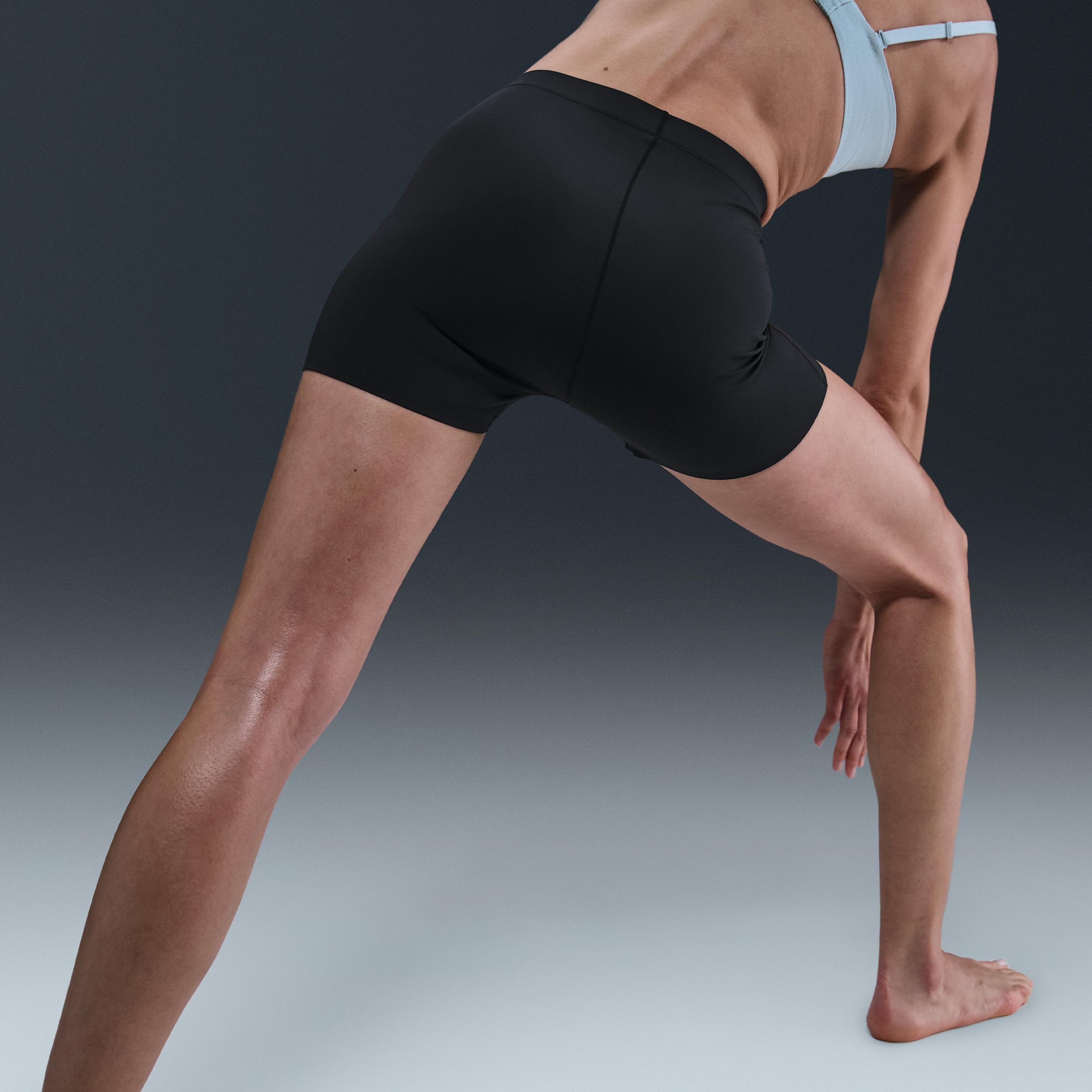 Nike Form Women's Boyshorts Product Image