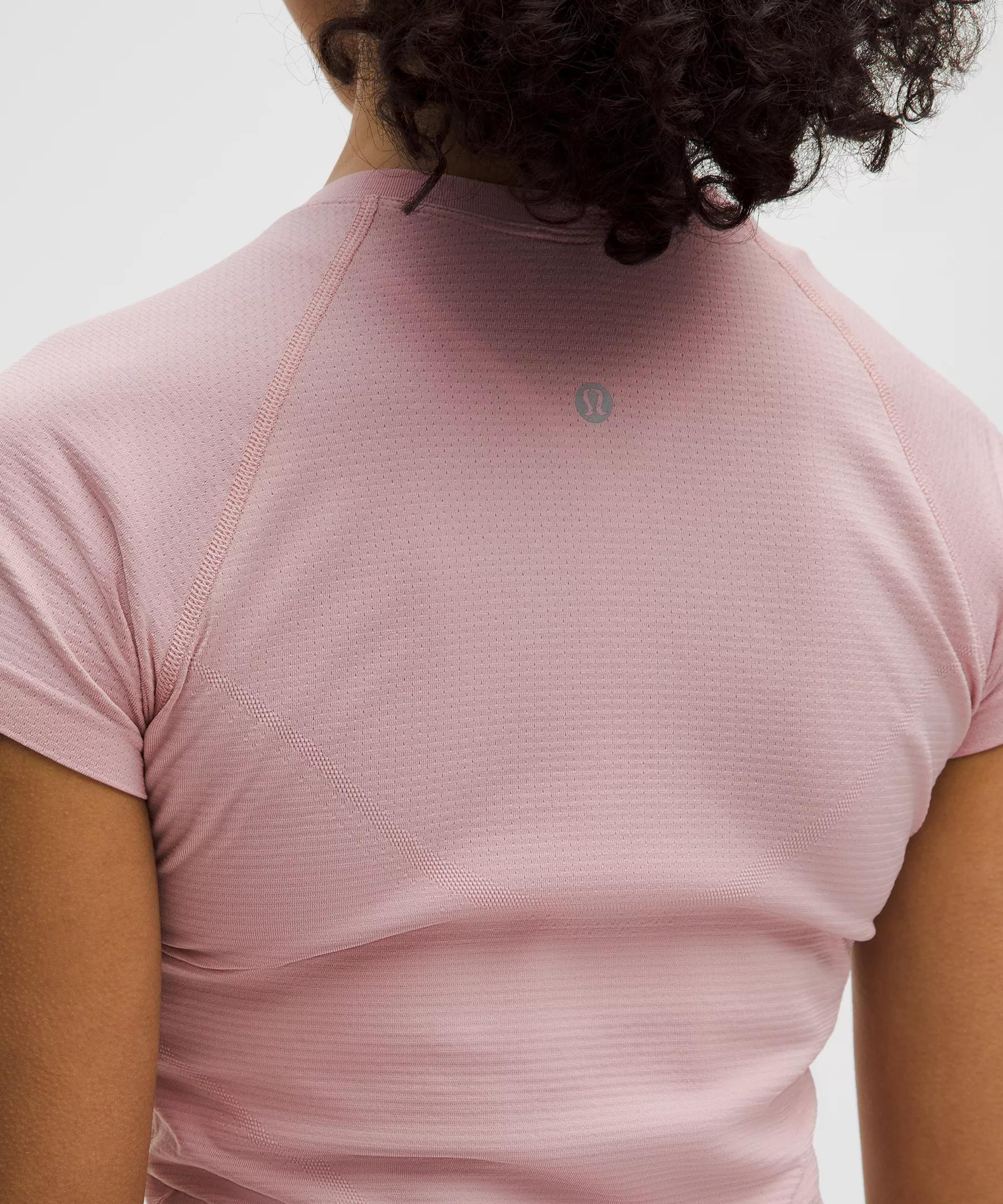 Swiftly Tech Cropped Short-Sleeve Shirt 2.0 Product Image
