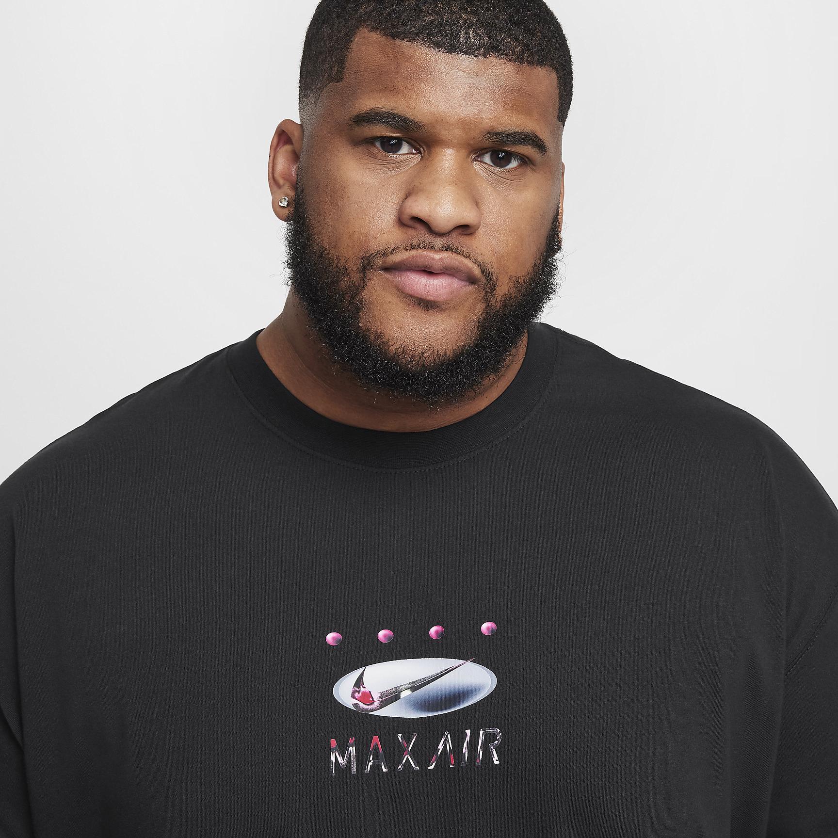 Nike Sportswear Men's Max90 T-Shirt Product Image