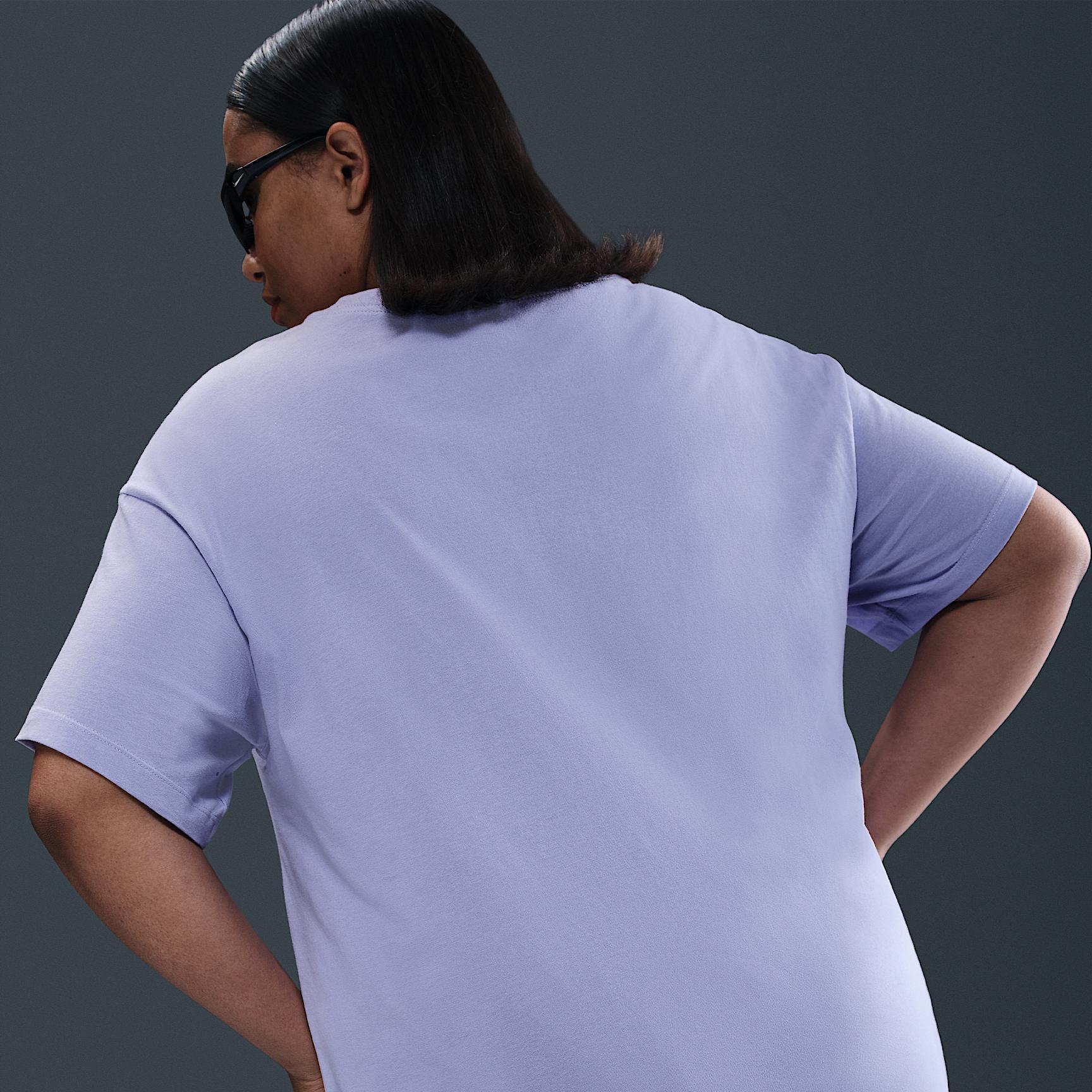 Nike Sportswear Essential Women's T-Shirt (Plus Size) Product Image