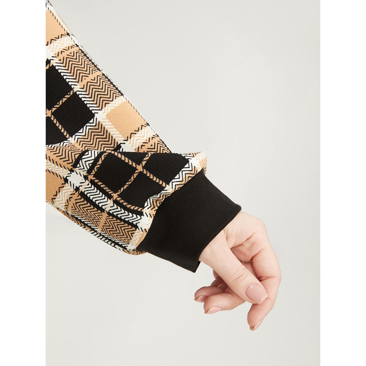 Plus Size Plaid Patchwork Pocket Round Neck Sweatshirt Women Black Casual Patchwork Round Neck Dailywear Sweatshirts BloomChic 18-20/2X Product Image