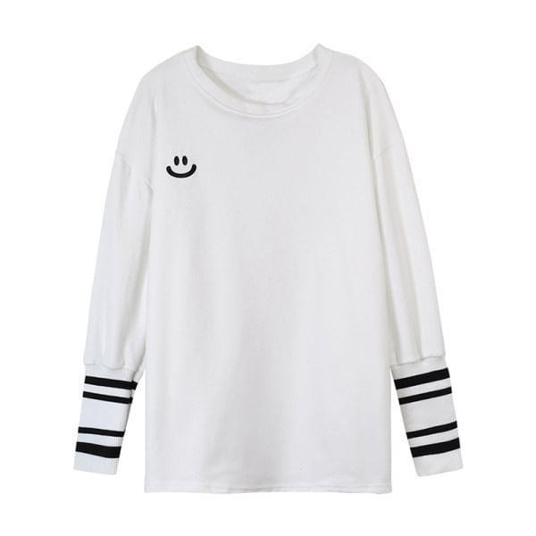 Long Sleeve Crew Neck Smiley Patterned Striped Tee Product Image