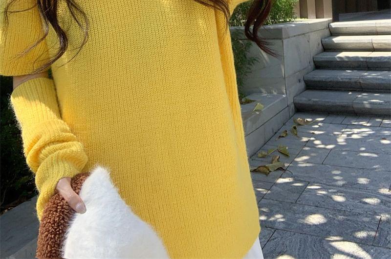 Set: Short Sleeve V-Neck Plain Sweater + Arm Sleeves Product Image
