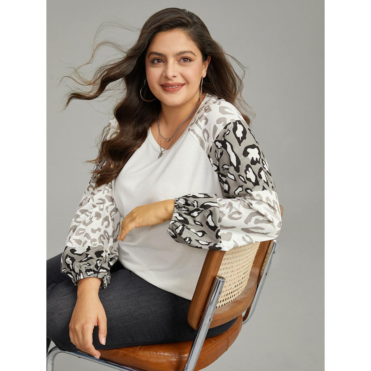 Plus Size Leopard Patchwork Contrast Lantern Sleeve Sweatshirt White Women Casual Elastic cuffs Leopard Round Neck Dailywear T-shirts BloomChic 22-24/3X Product Image