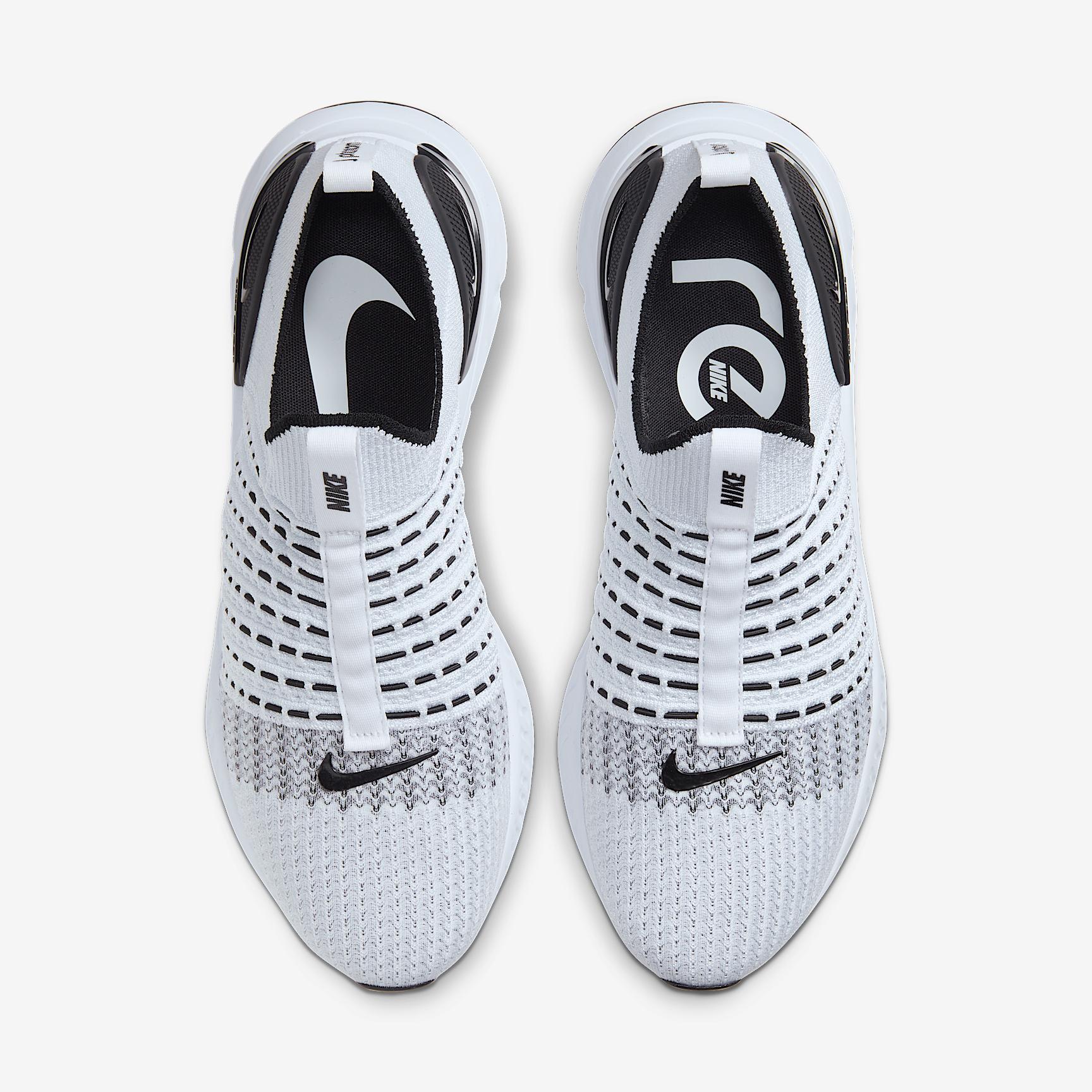 Nike Mens React Phantom Run Flyknit 2 Running Shoes in True White/Black/Pure Platinum Product Image