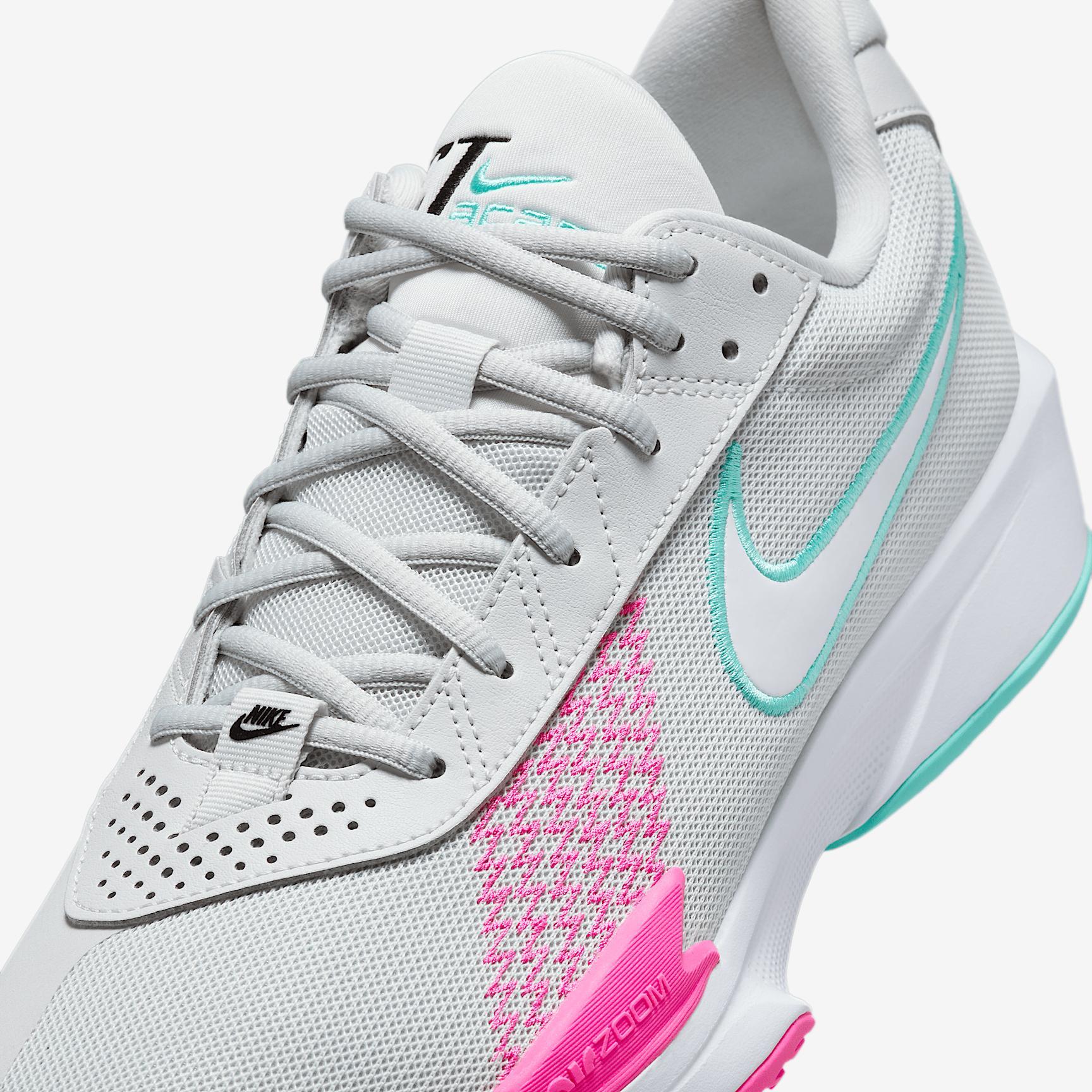 Nike Men's G.T. Cut Academy Basketball Shoes Product Image