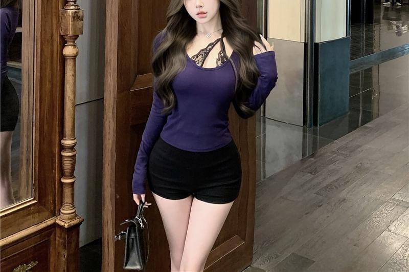 Long-Sleeve Scoop Neck Plain Lace Trim T-Shirt Product Image