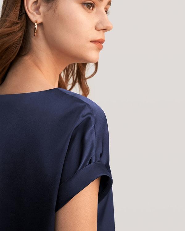 Short Sleeves Round Neck Silk Tee Product Image