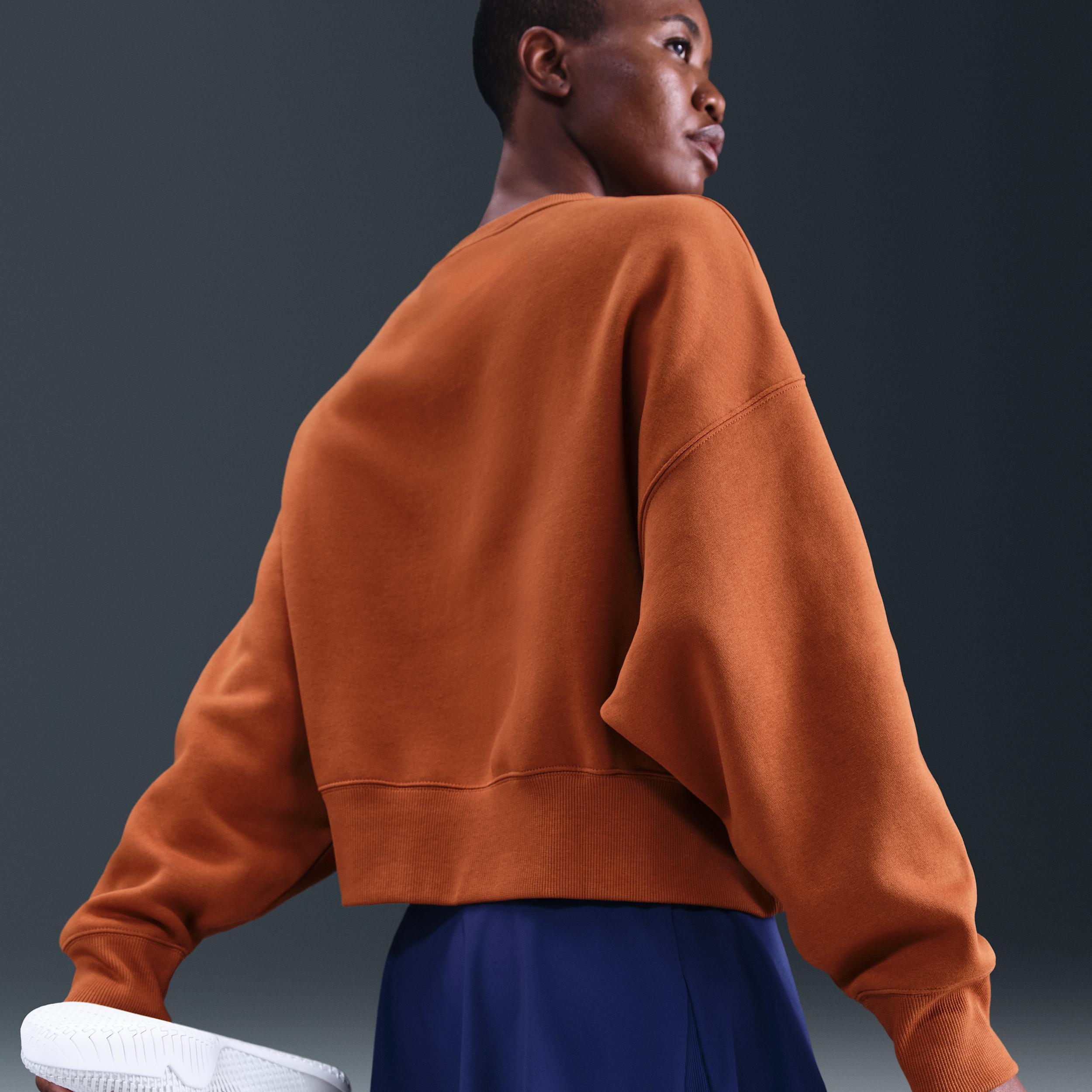 NikeCourt Heritage Phoenix Fleece Women's Over-Oversized Crew-Neck Sweatshirt Product Image