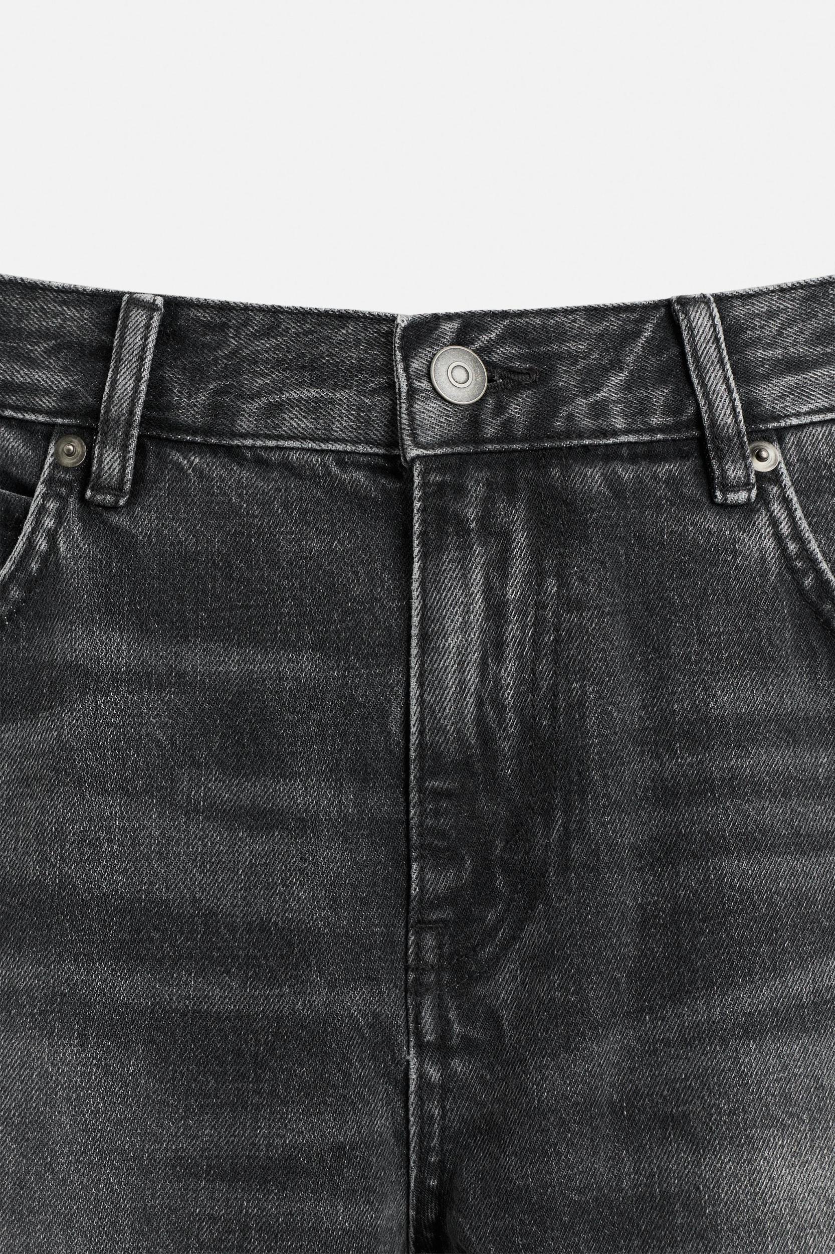 FLARE FIT JEANS Product Image