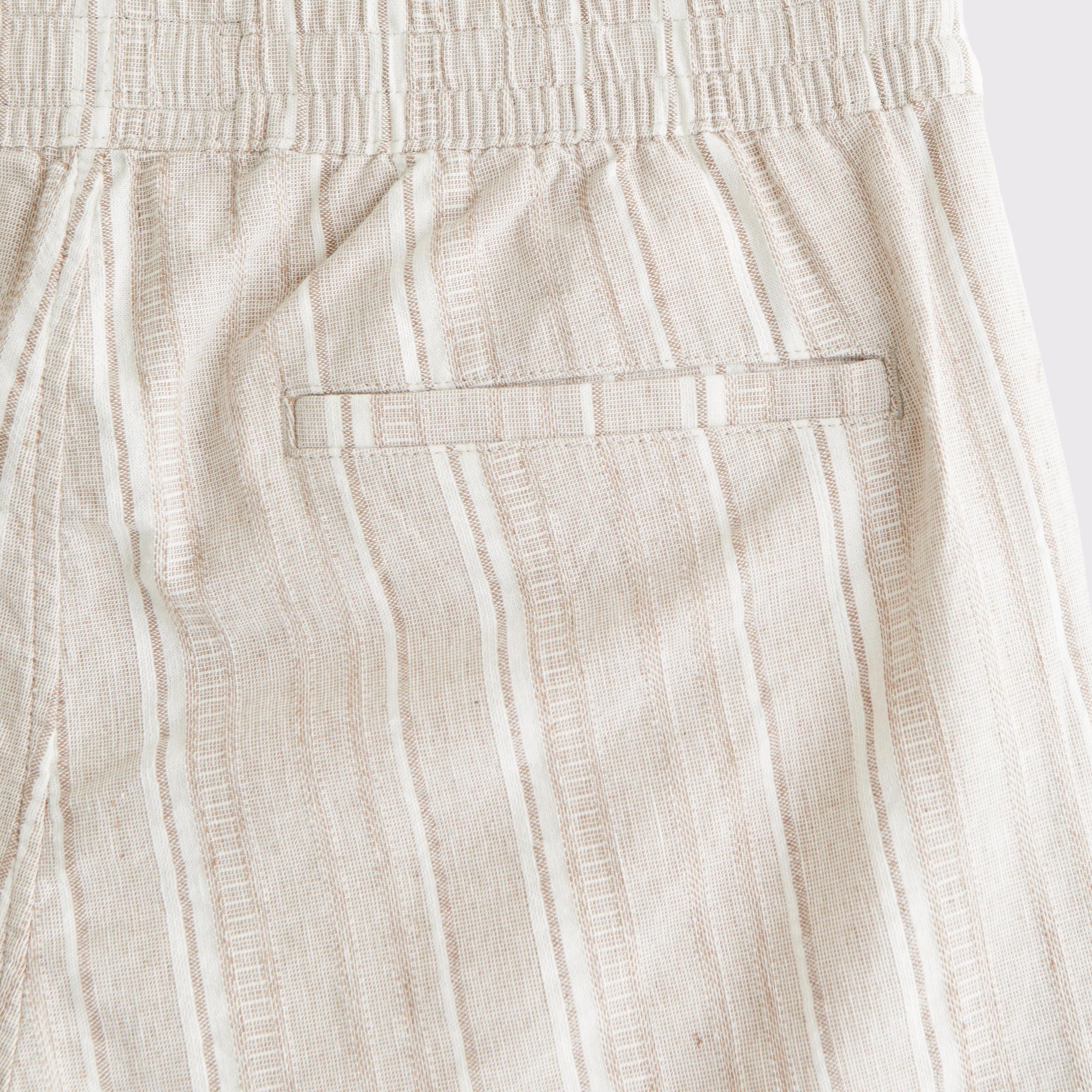Cotton Texture Pull-On Short Product Image
