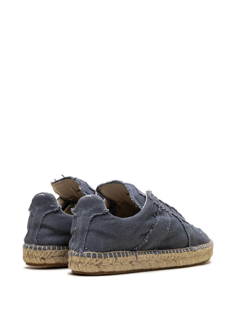 Replica Sneakers Product Image