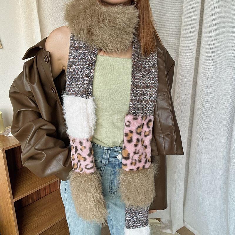 Leopard Print Chenille Panel Light Narrow Scarf Product Image