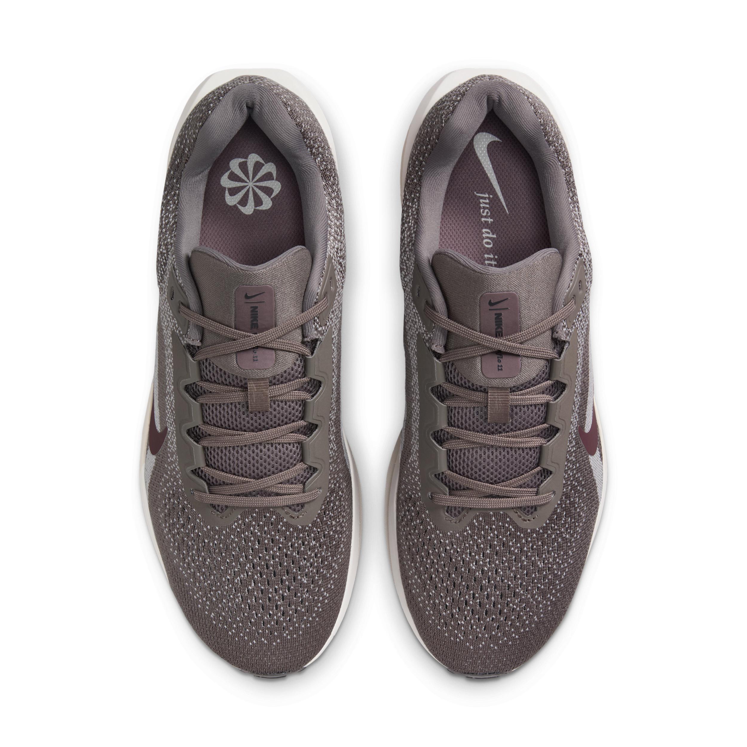 Nike Men's Winflo 11 Road Running Shoes Product Image