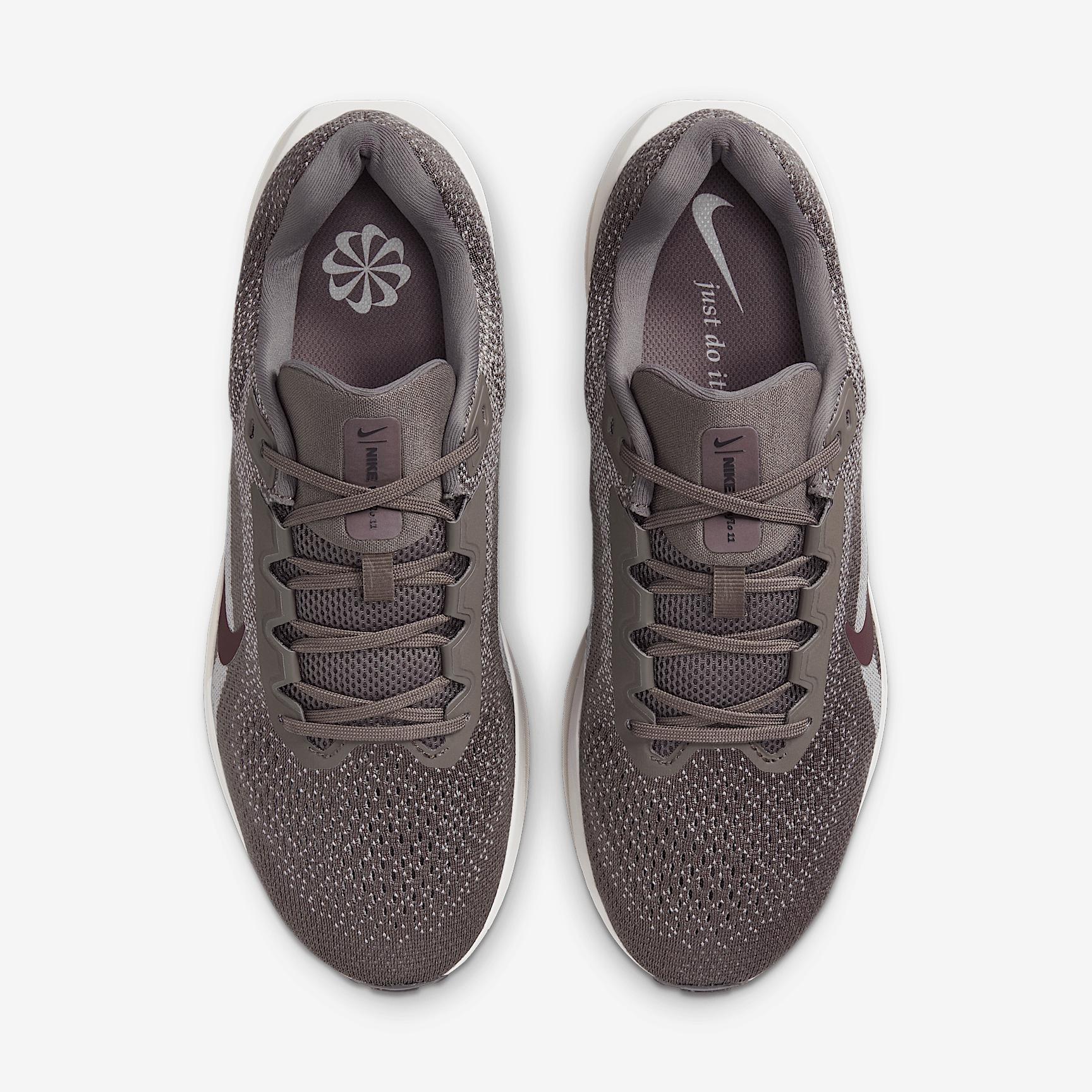 Nike Men's Winflo 11 Road Running Shoes Product Image
