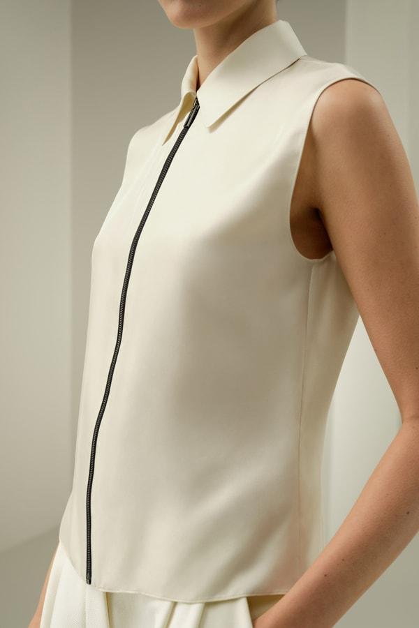 Sleeveless Full Zip Silk Vest Product Image