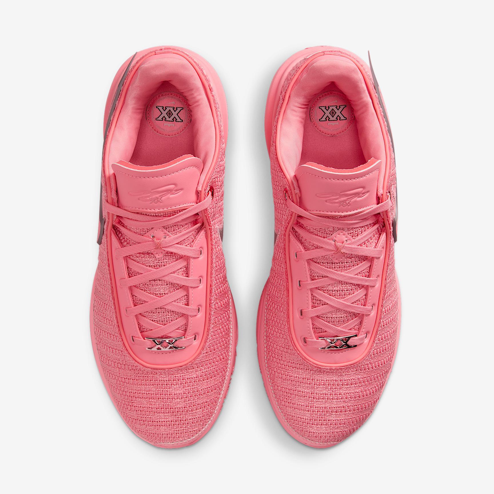 Nike Men's LeBron 20 Basketball Shoes Product Image