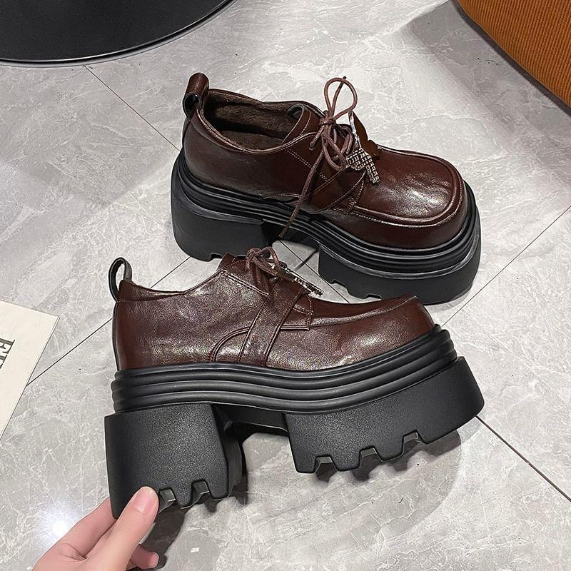 Butterfly Detail Platform Lace Up Oxfords Product Image