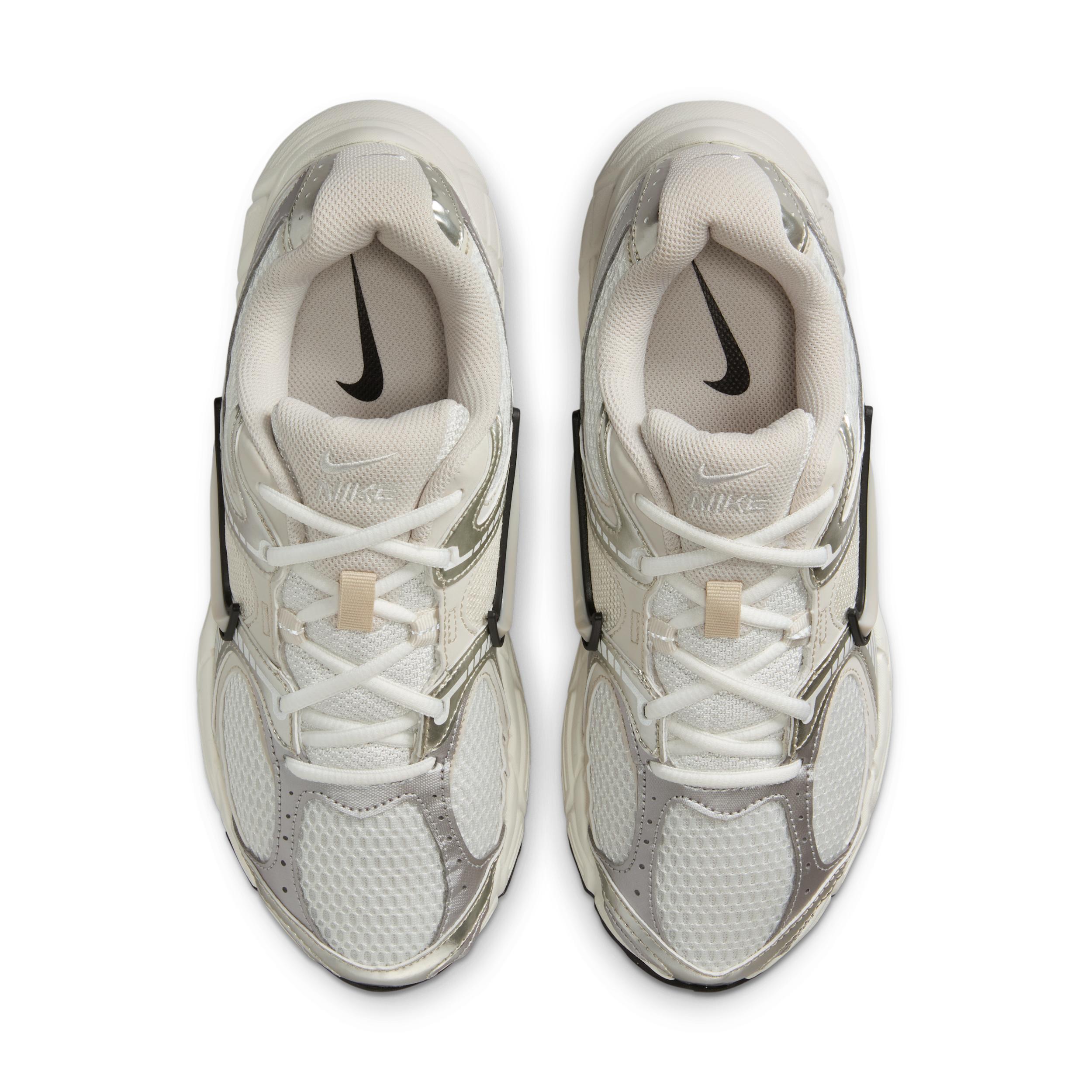 Nike Womens V5 RNR Casual Shoes in Summit White/Sail/Black Product Image