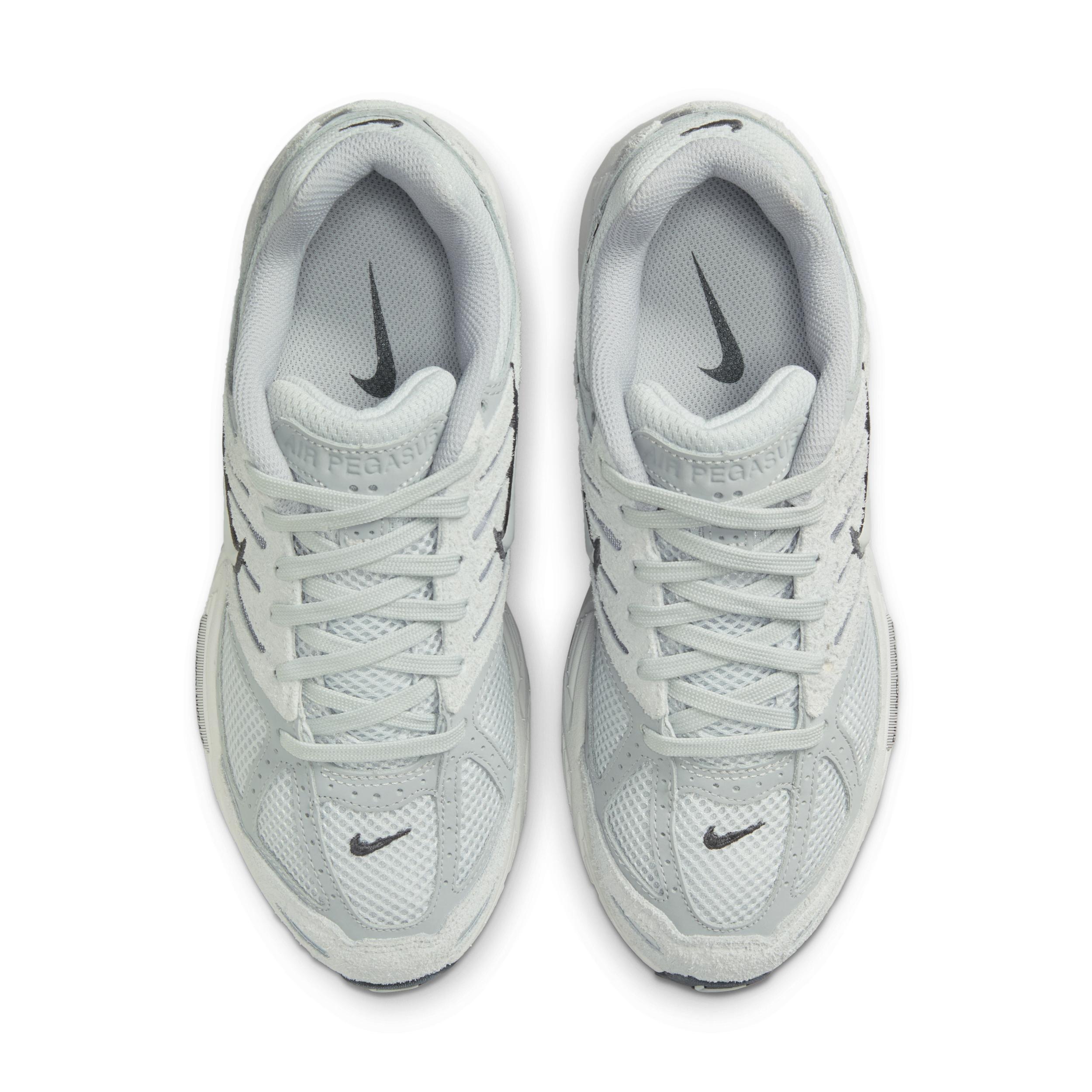 Nike Women's Air Pegasus 2005 Shoes Product Image
