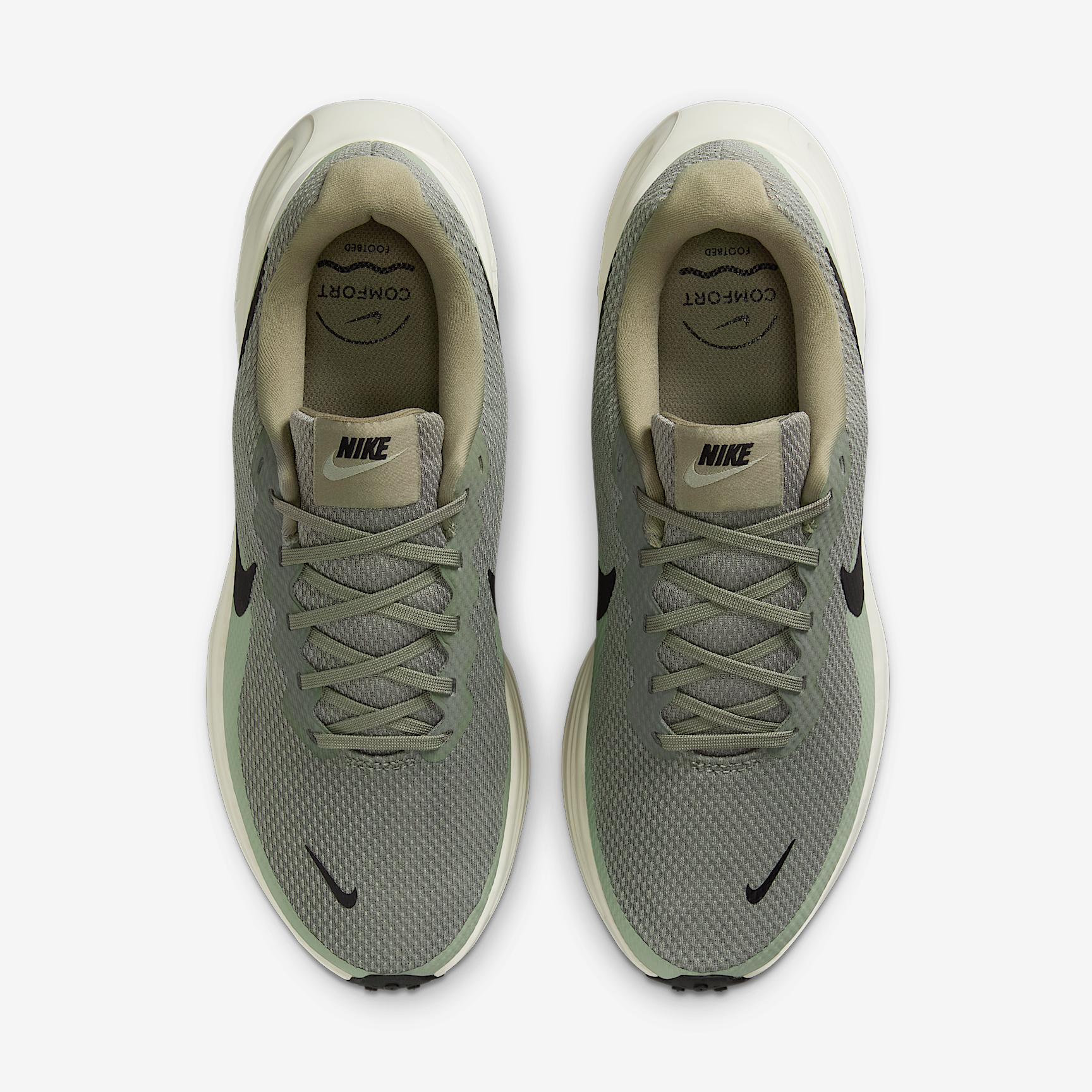 Nike Men's Revolution 8 Road Running Shoes Product Image