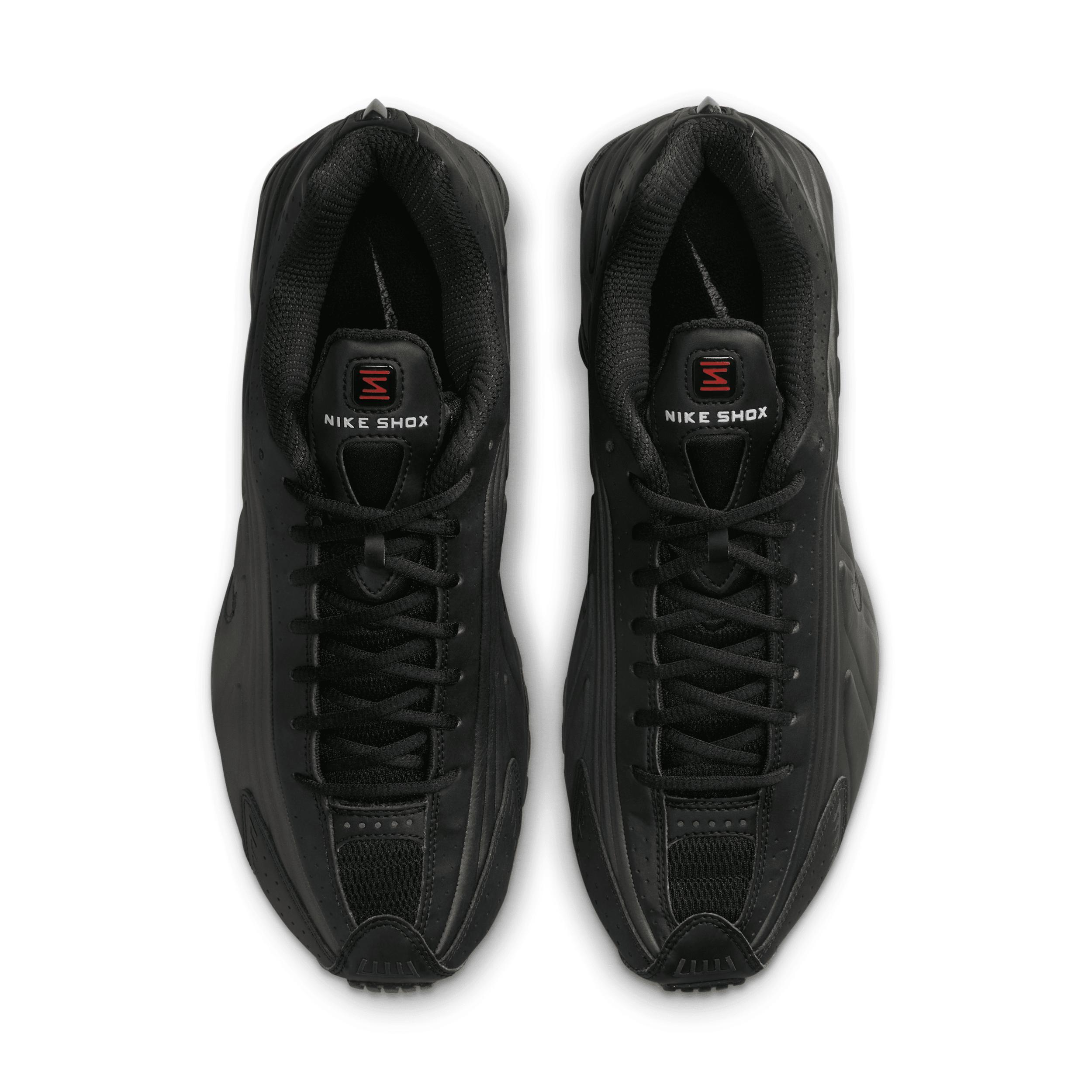 Nike Men's Shox R4 Shoes Product Image
