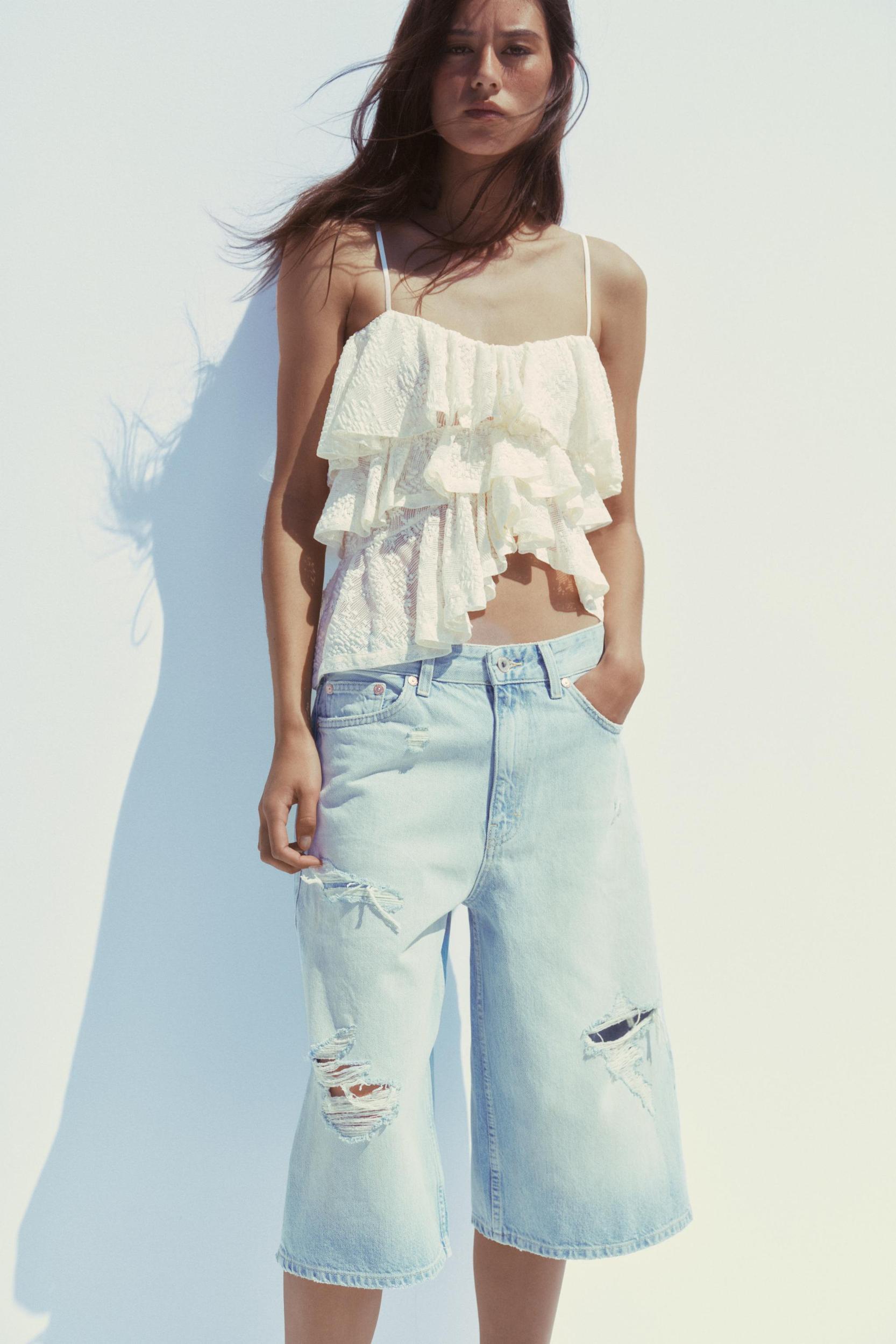 RUFFLED LACE TOP Product Image