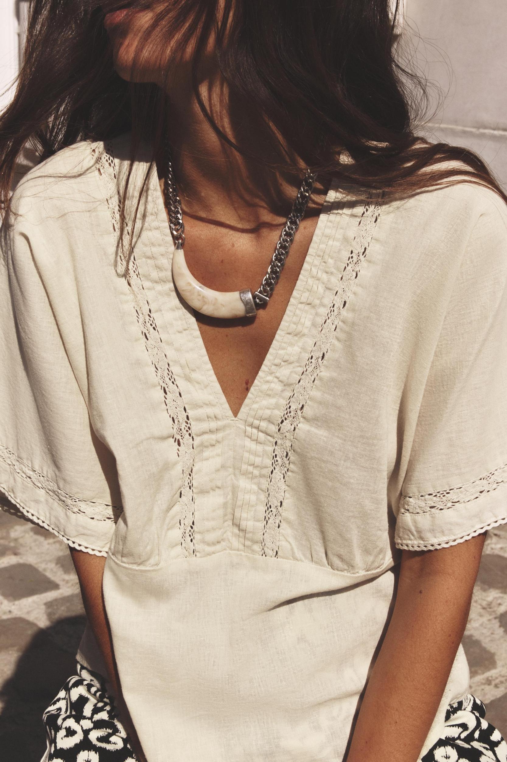 LINEN TOP WITH LACE DETAILS Product Image