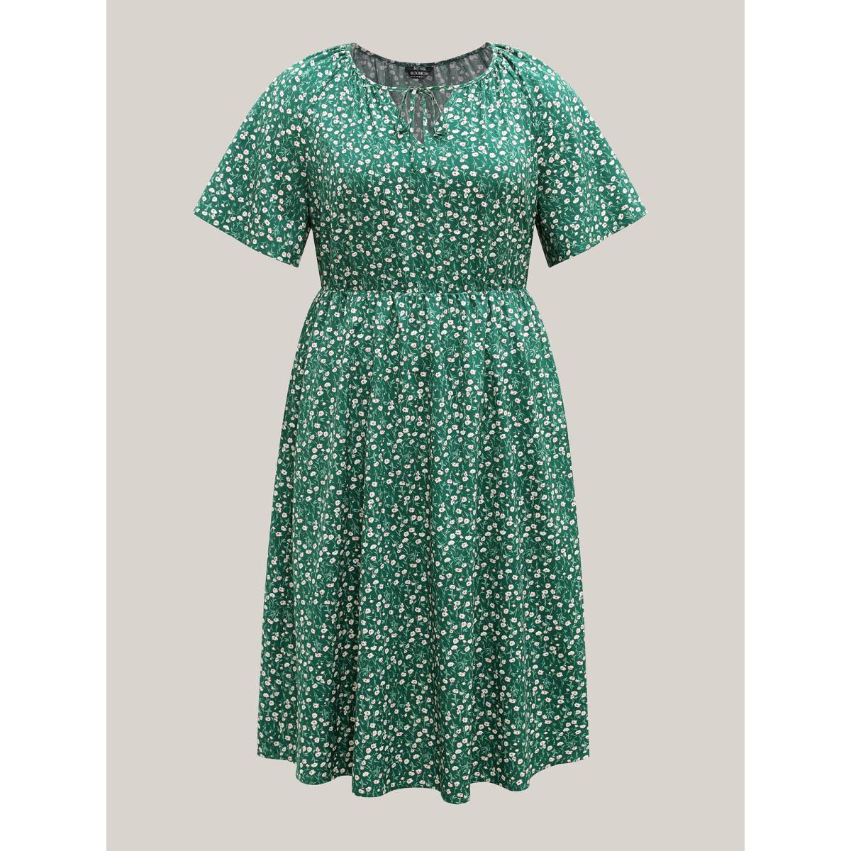 Plus Size Floral Print Split Neck Pockets Midi Dress Emerald Women Elegant Gathered Notched collar Short sleeve Curvy BloomChic 30/6X Product Image