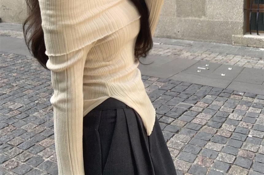Off-Shoulder Long-Sleeve Asymmetrical Plain Ribbed Knit Top Product Image