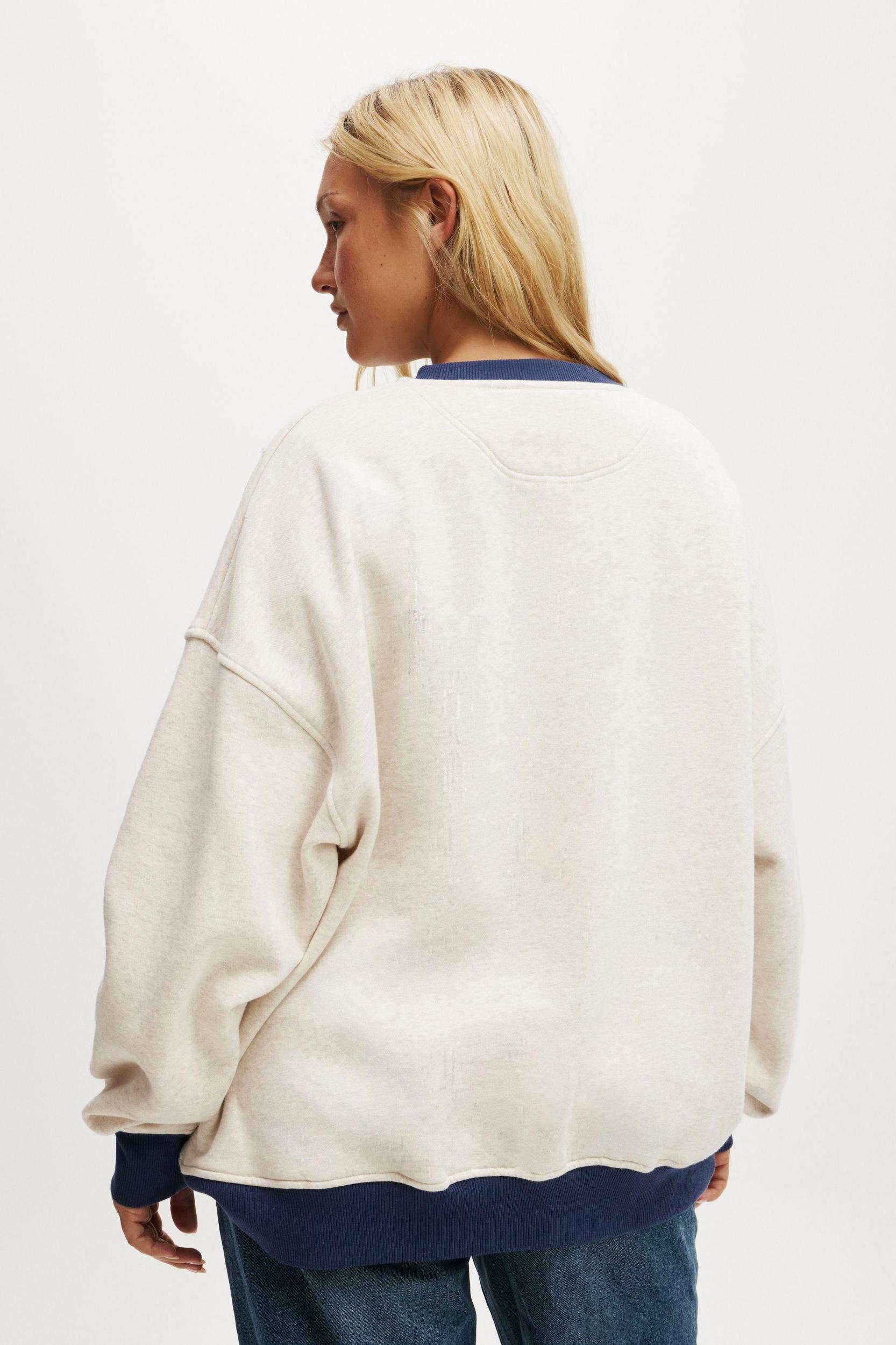 Classic Fleece Graphic Crew Sweatshirt Product Image