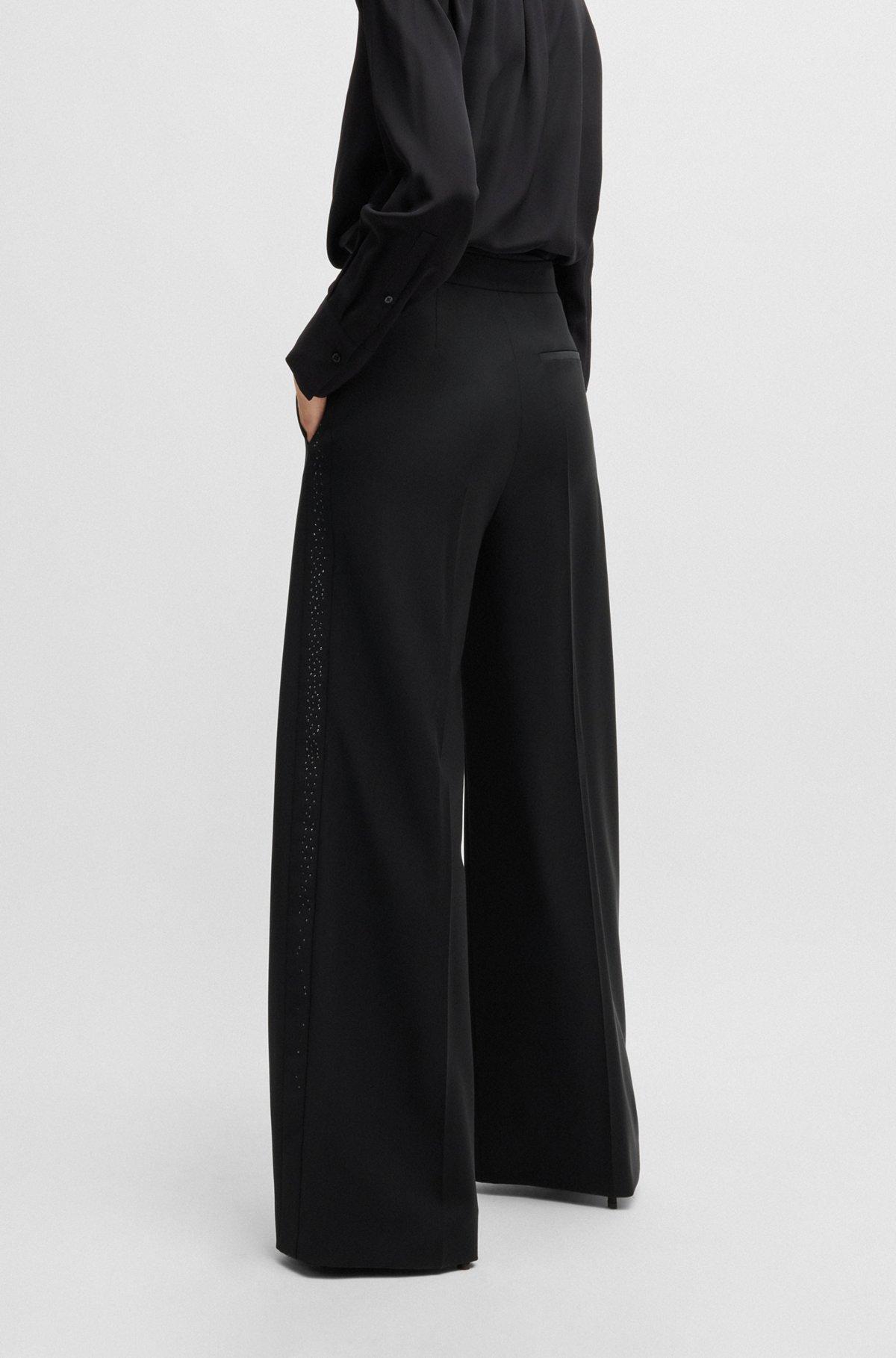Relaxed-fit trousers in wool Product Image