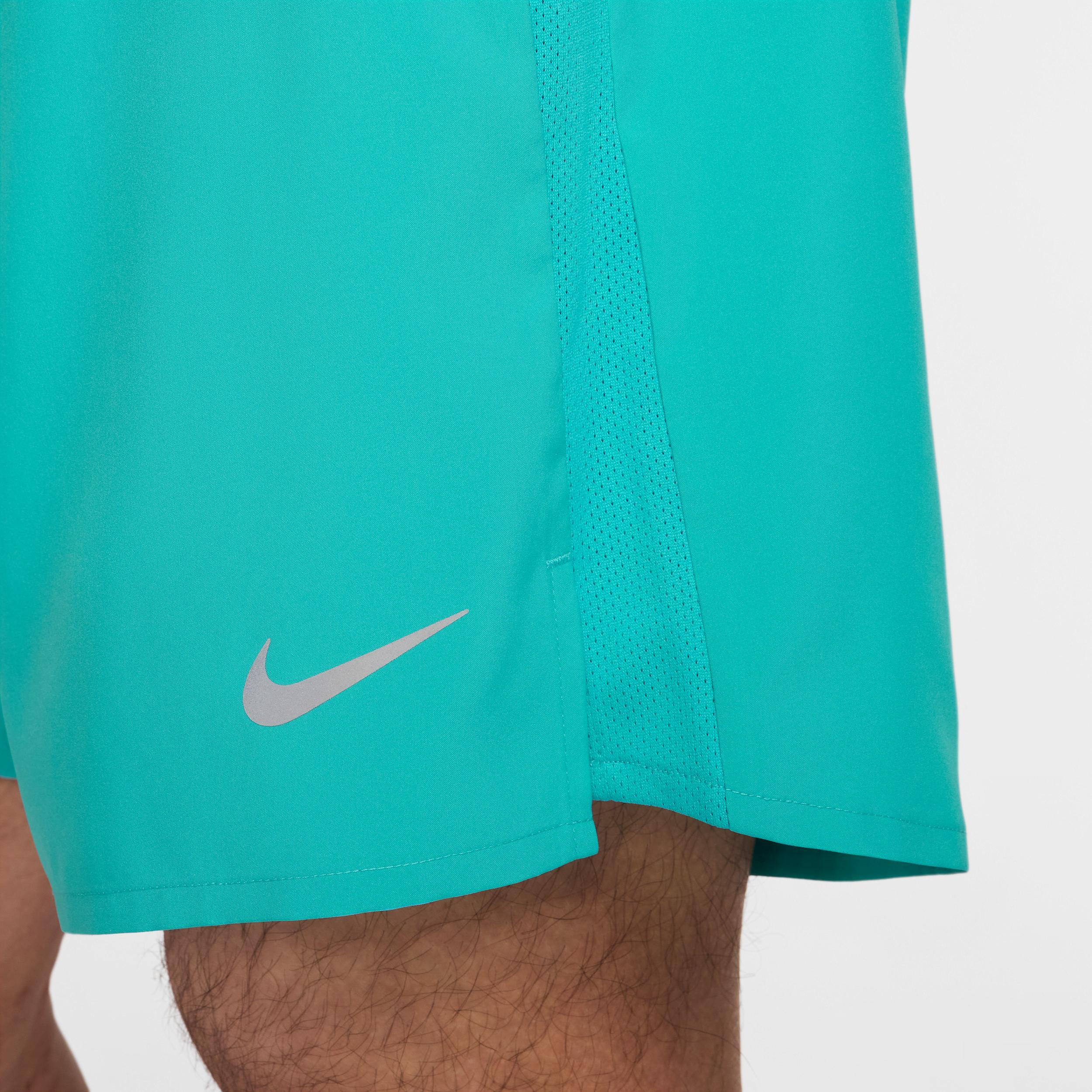 Nike Men's Challenger Dri-FIT 7" 2-in-1 Running Shorts Product Image